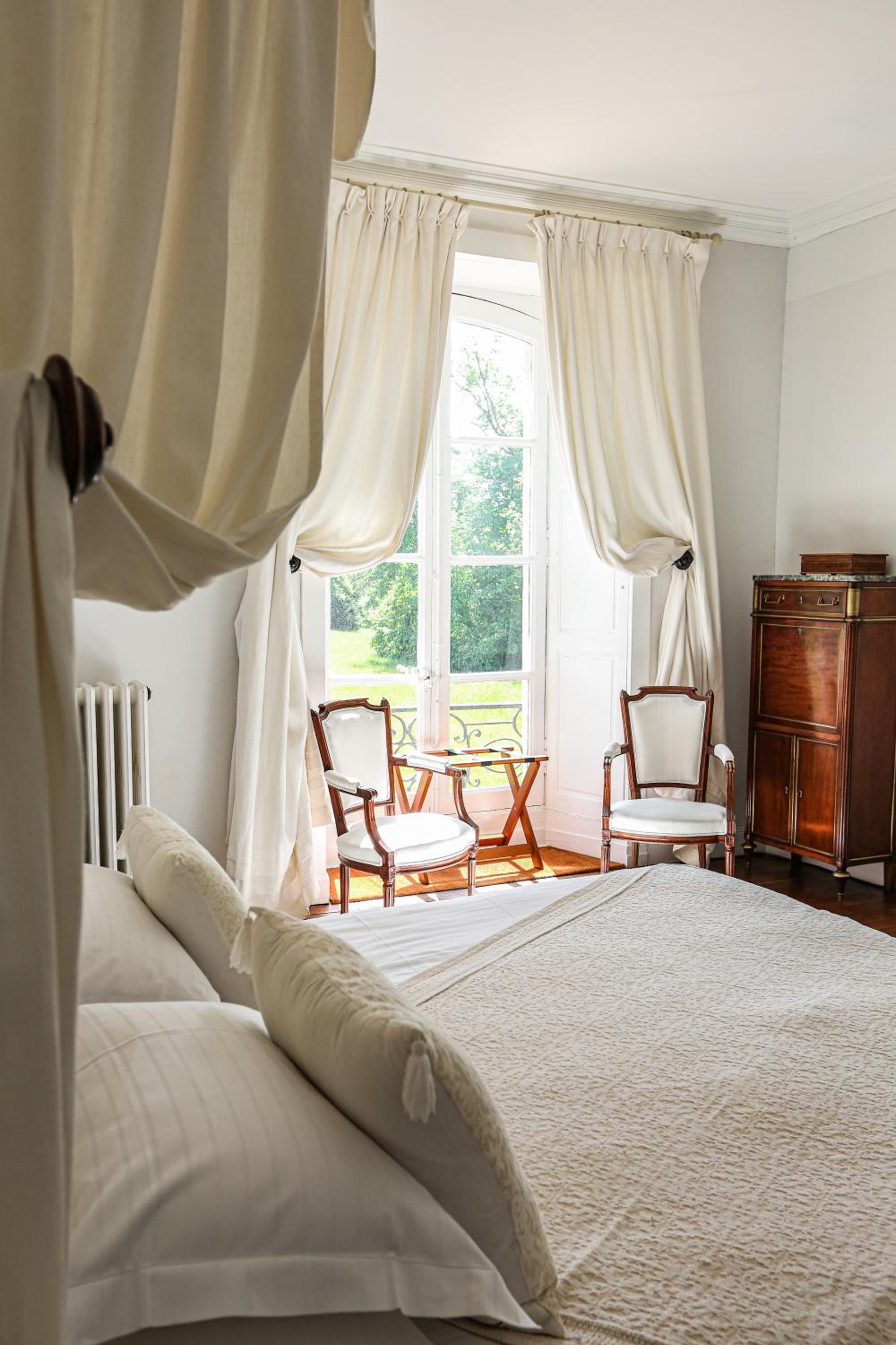 One-Bedroom Apartment (2 Adults + 2 Children) - Castle