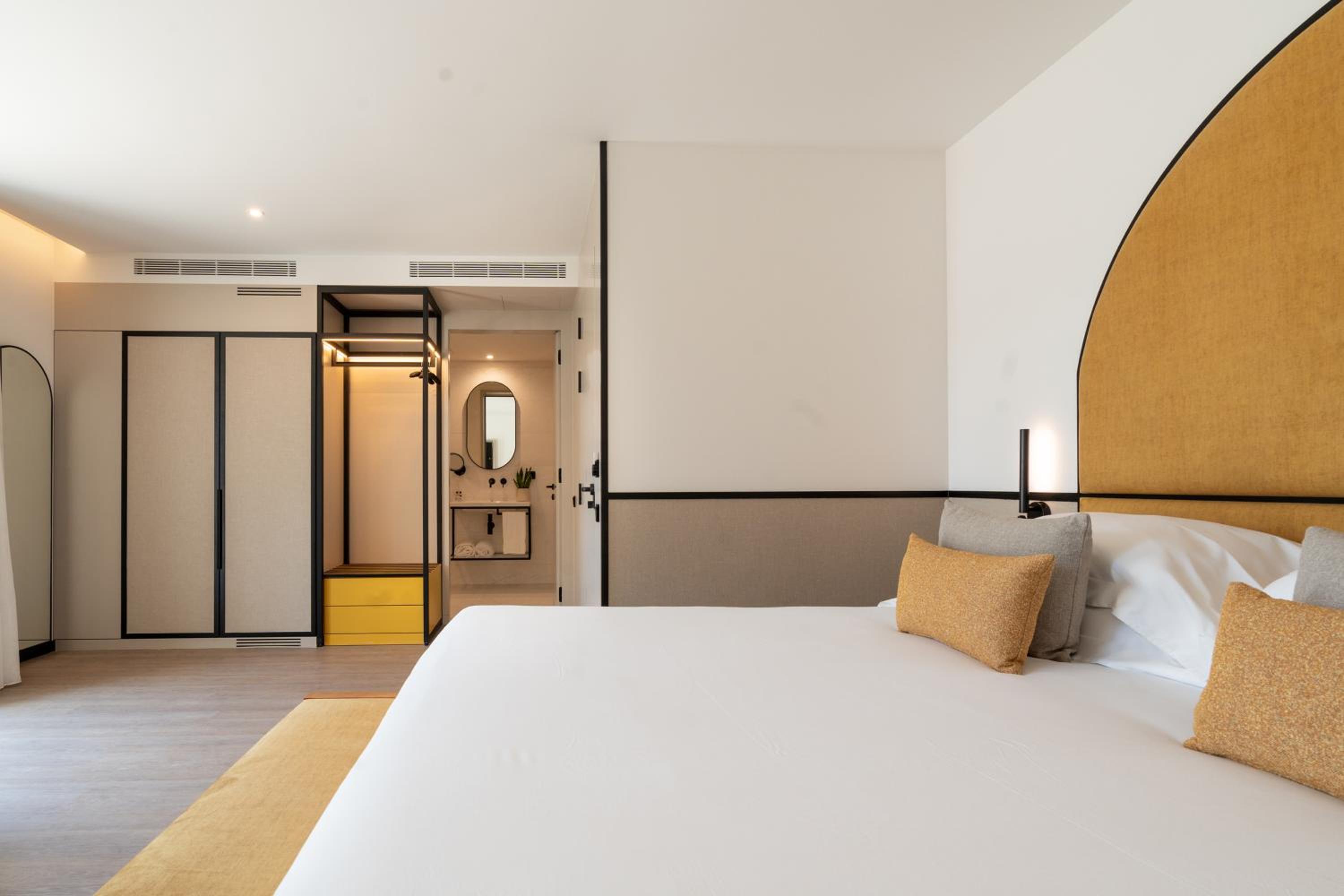 Suite - Photo 6