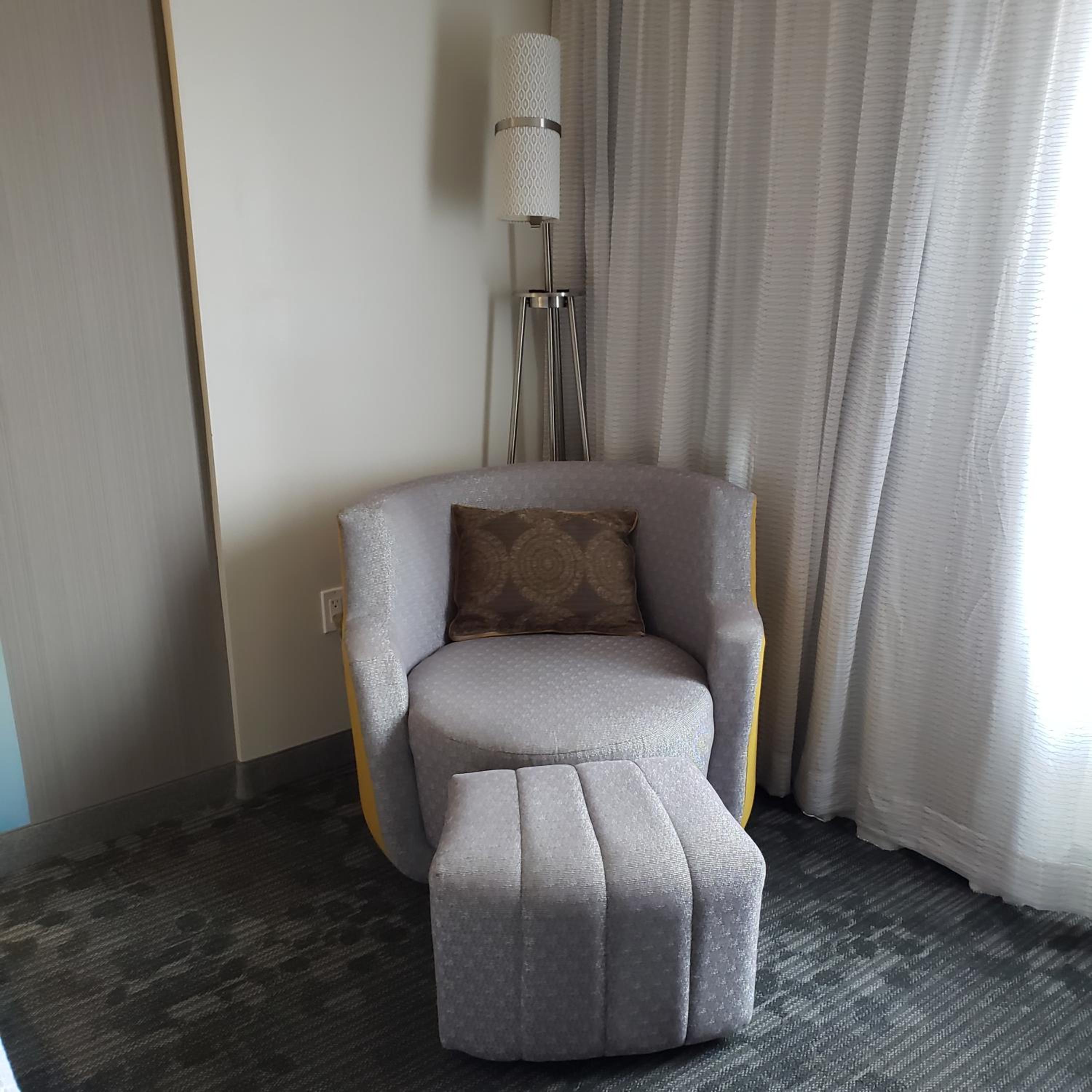 Queen Room with Two Queen Beds and Adapted Tub - Mobility Accessible