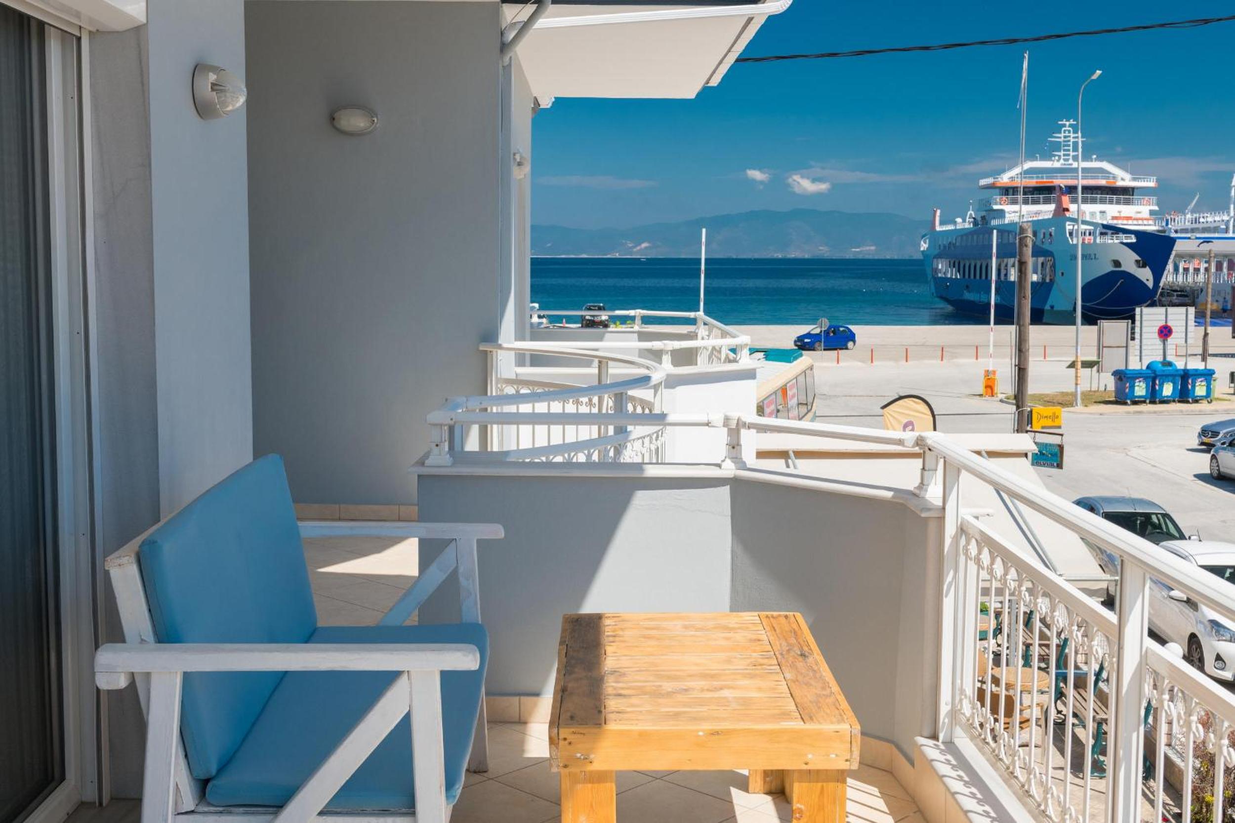 Studio Apartment with Sea View photo 3