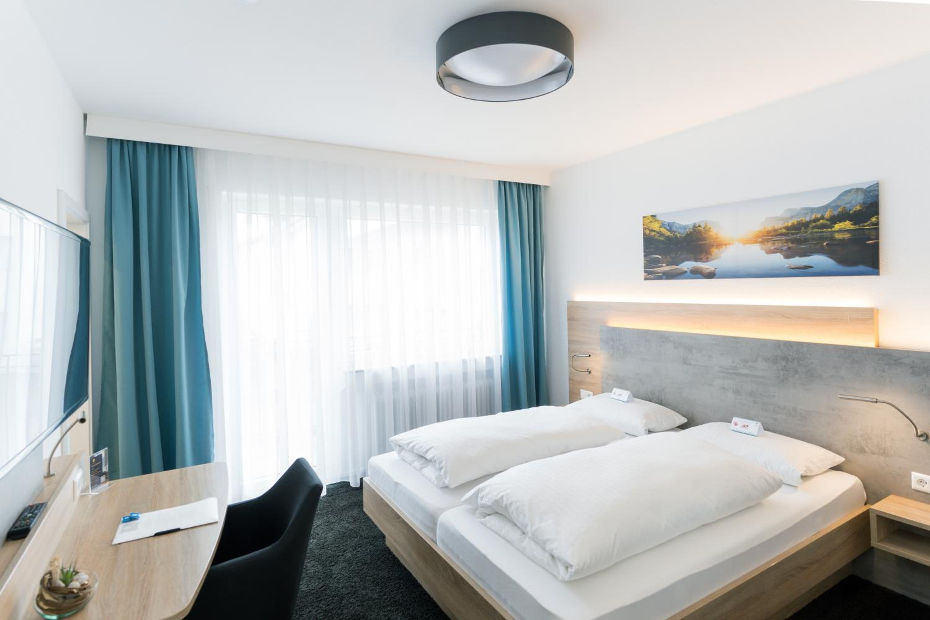 Standard Double Room - Photo 7