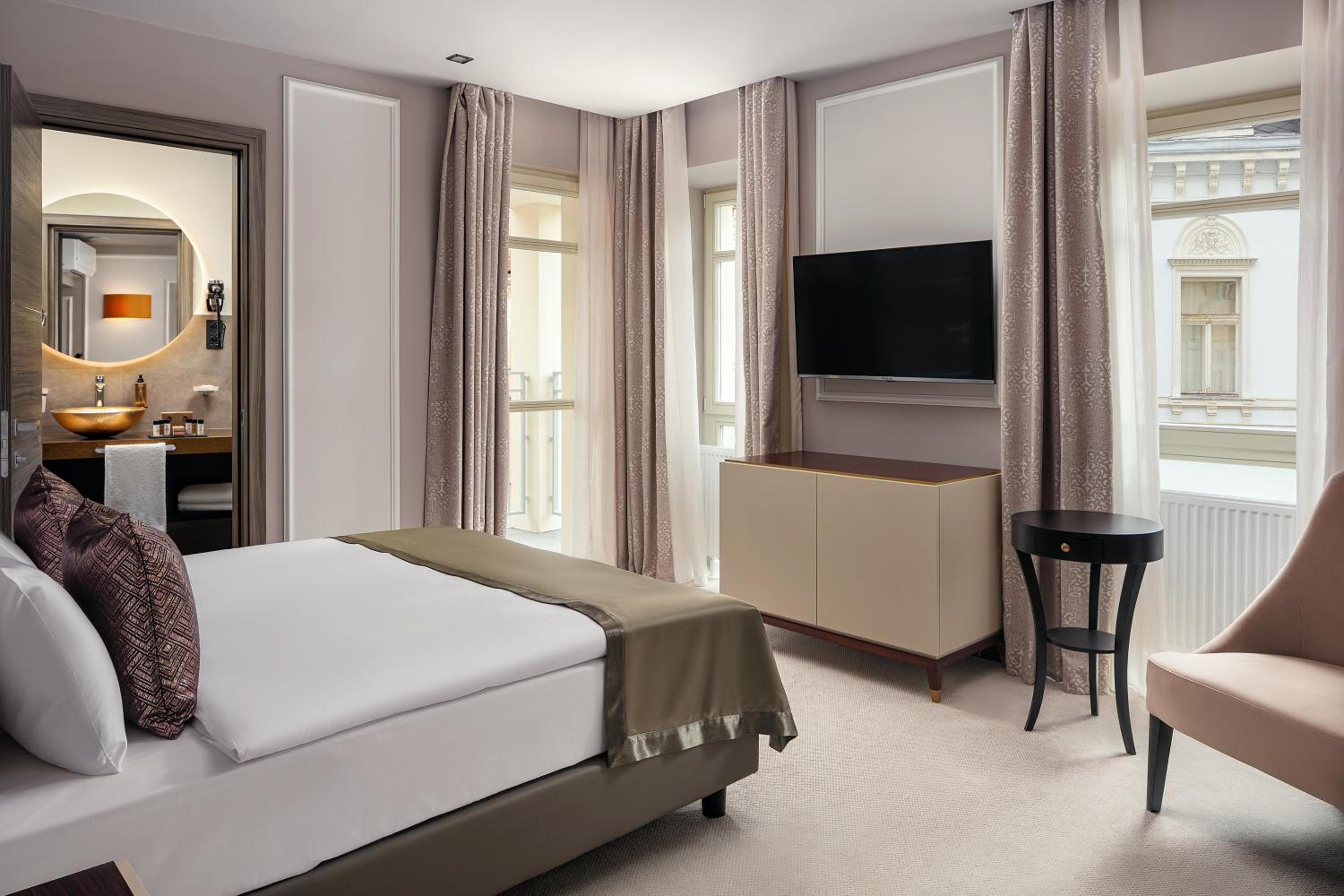 Special Offer - Superior Single Room with Wellness Package