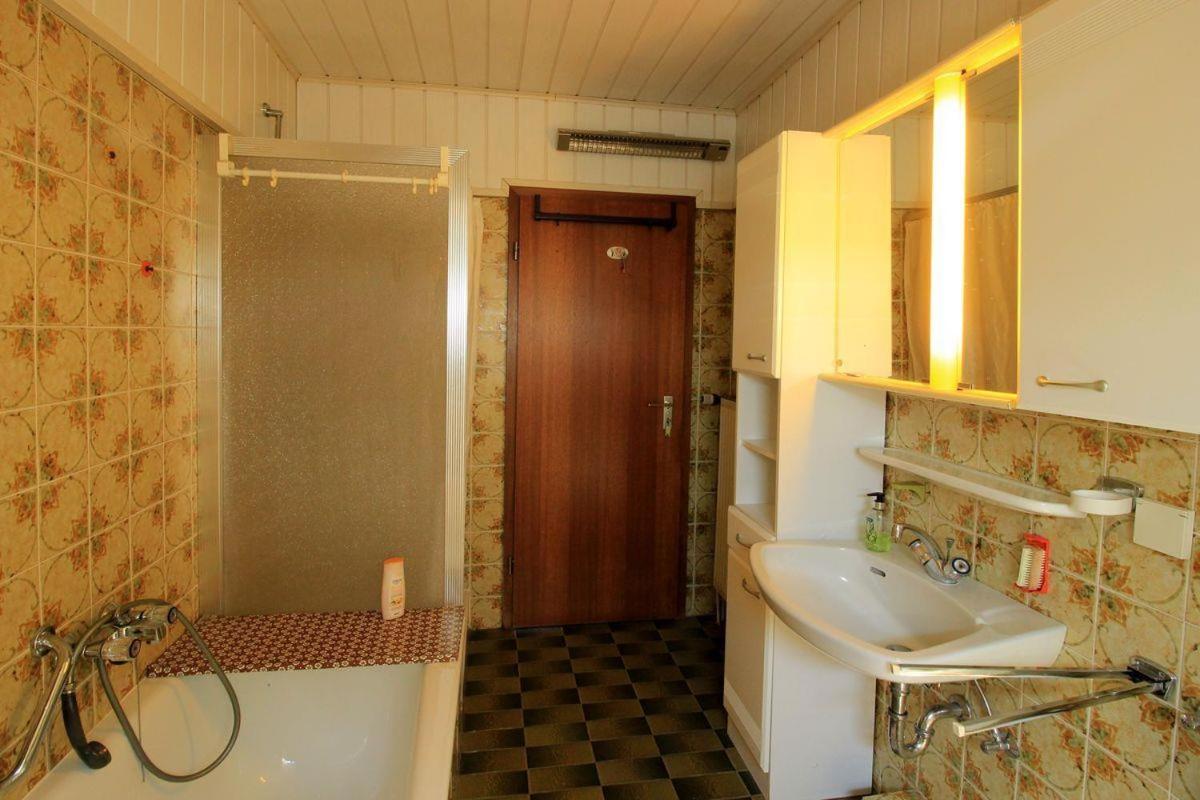 Two-Bedroom Apartment with Bath photo 1