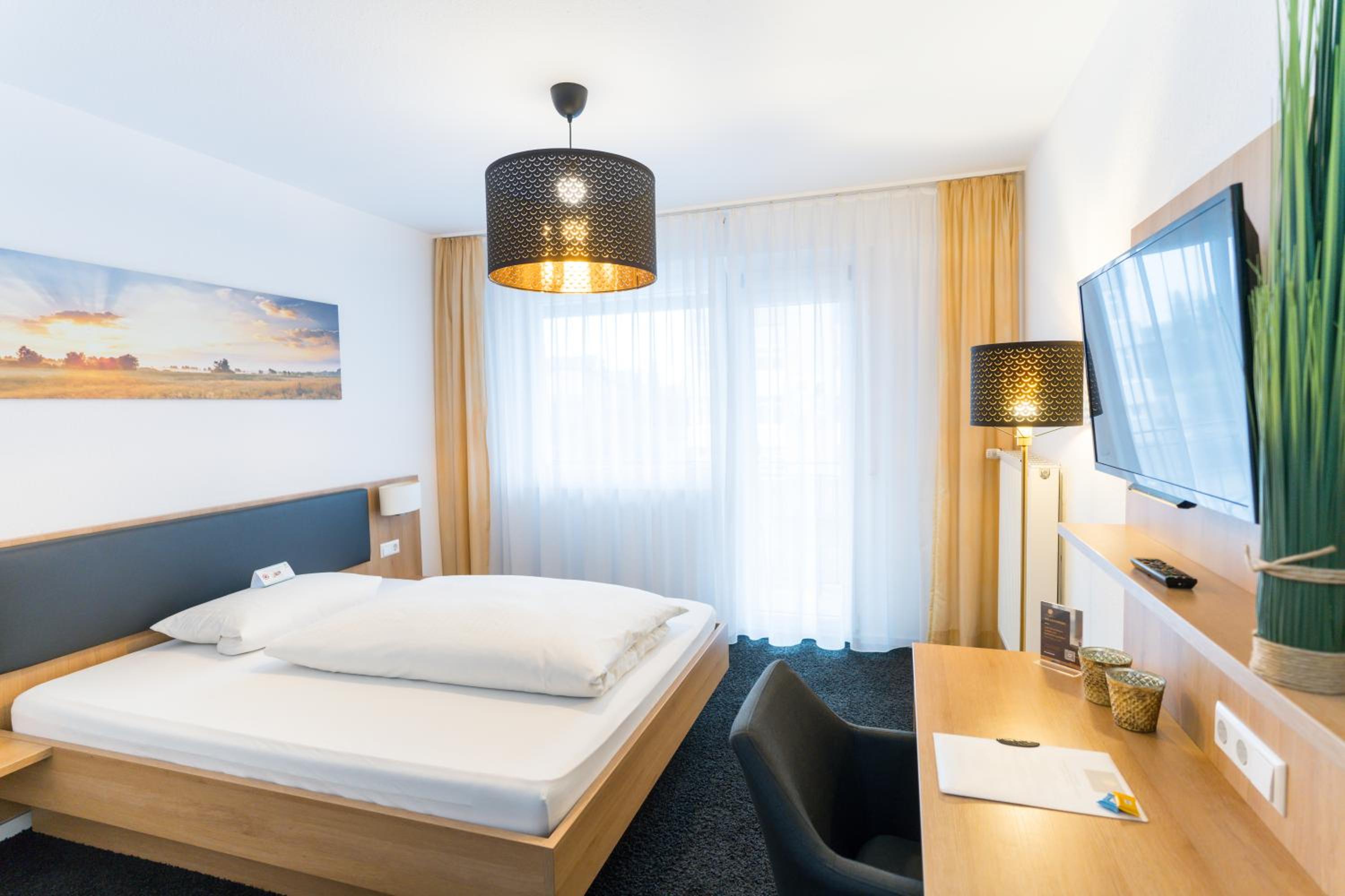 Deluxe Single Room