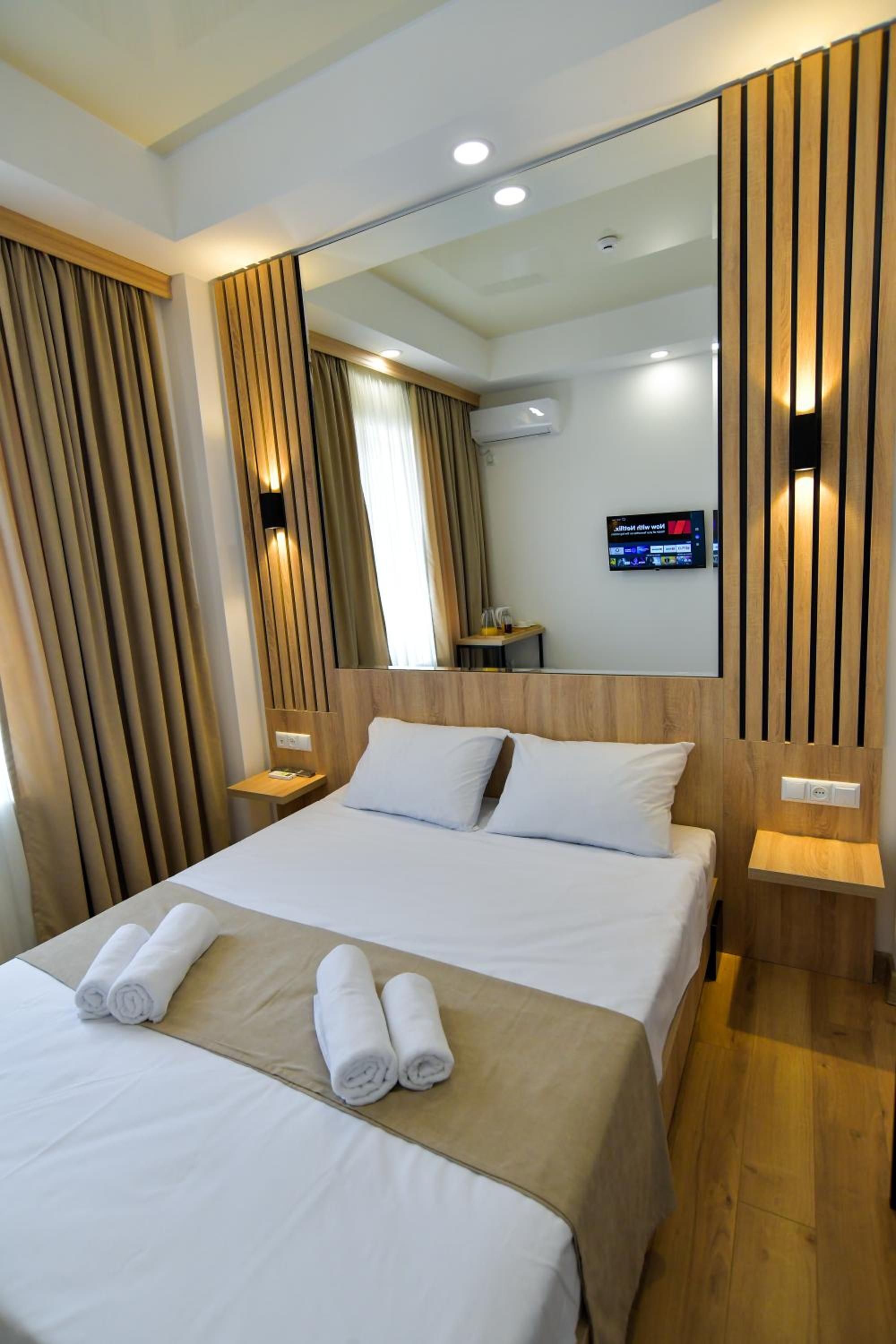 Deluxe Double Room photo 2
