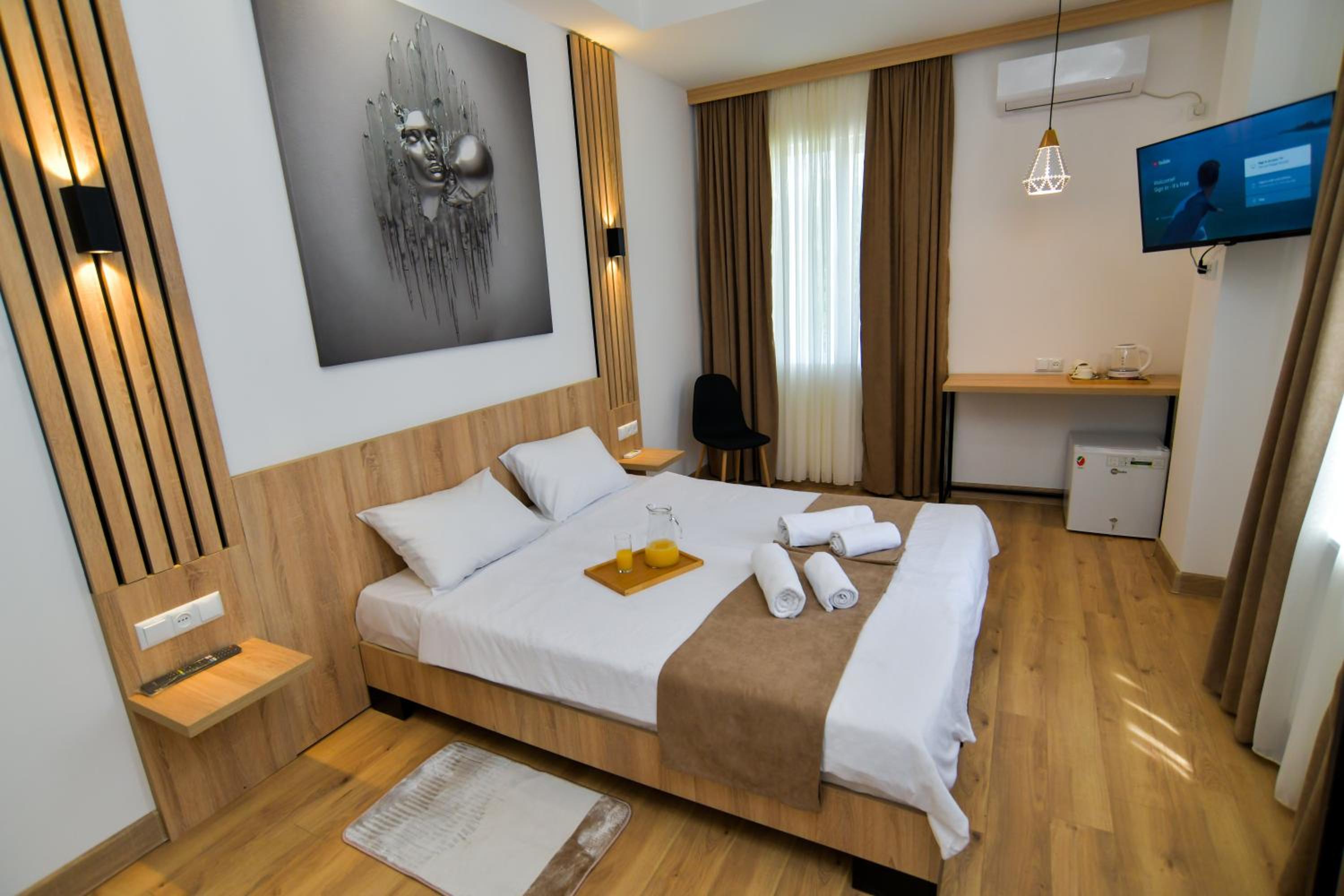 Double or Twin Room with Balcony photo 2
