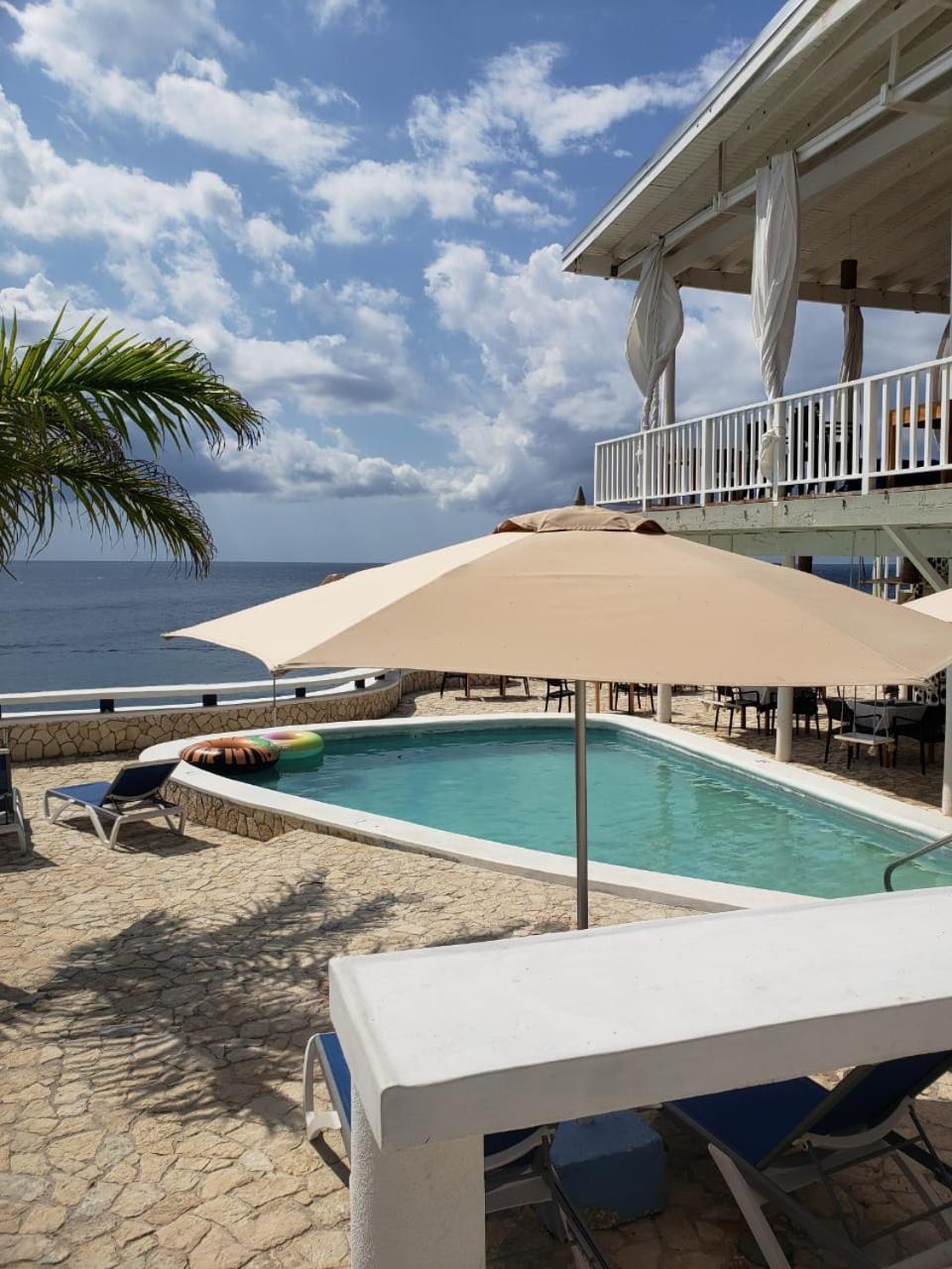 Double Room with Sea View photo 3