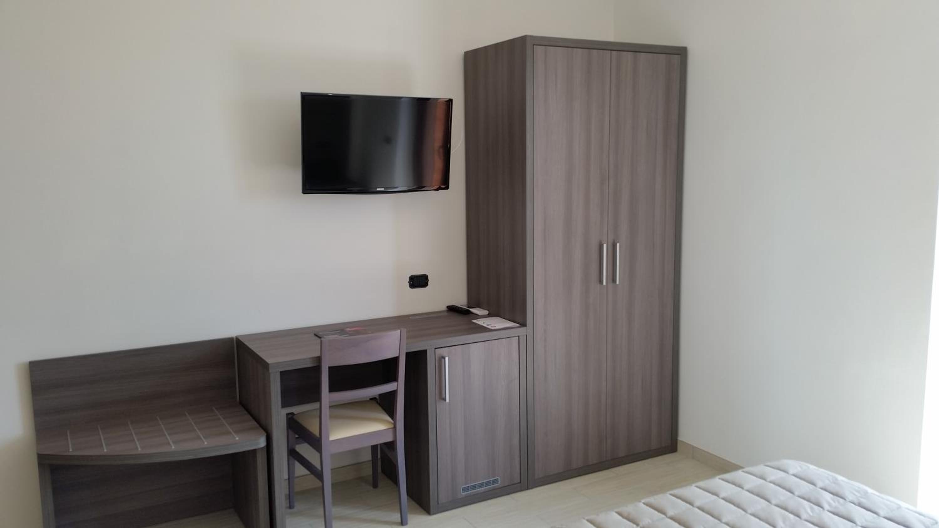 Deluxe Junior Suite photo 2