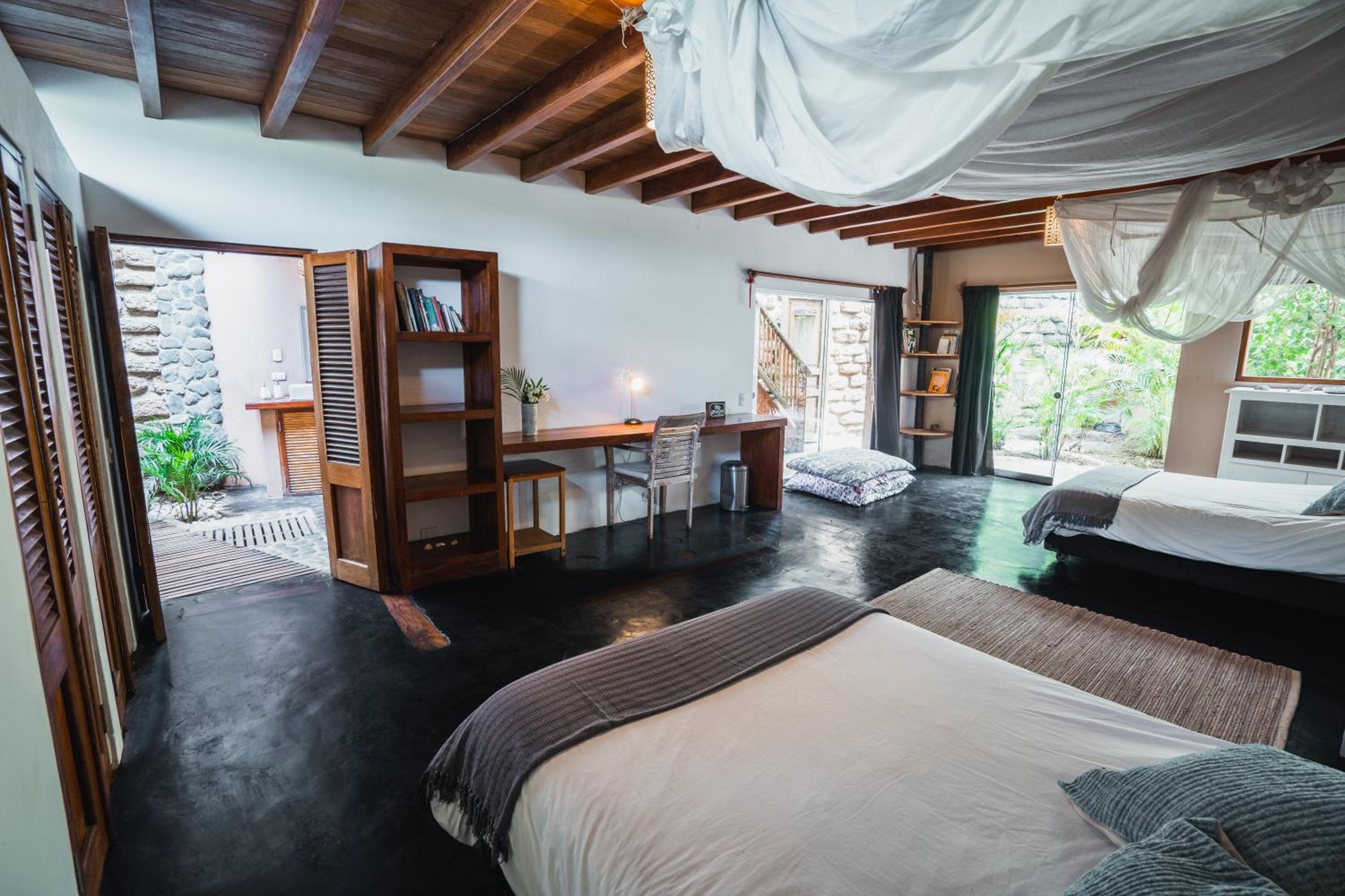 Twin Room with Two Double Beds with Garden View photo 1