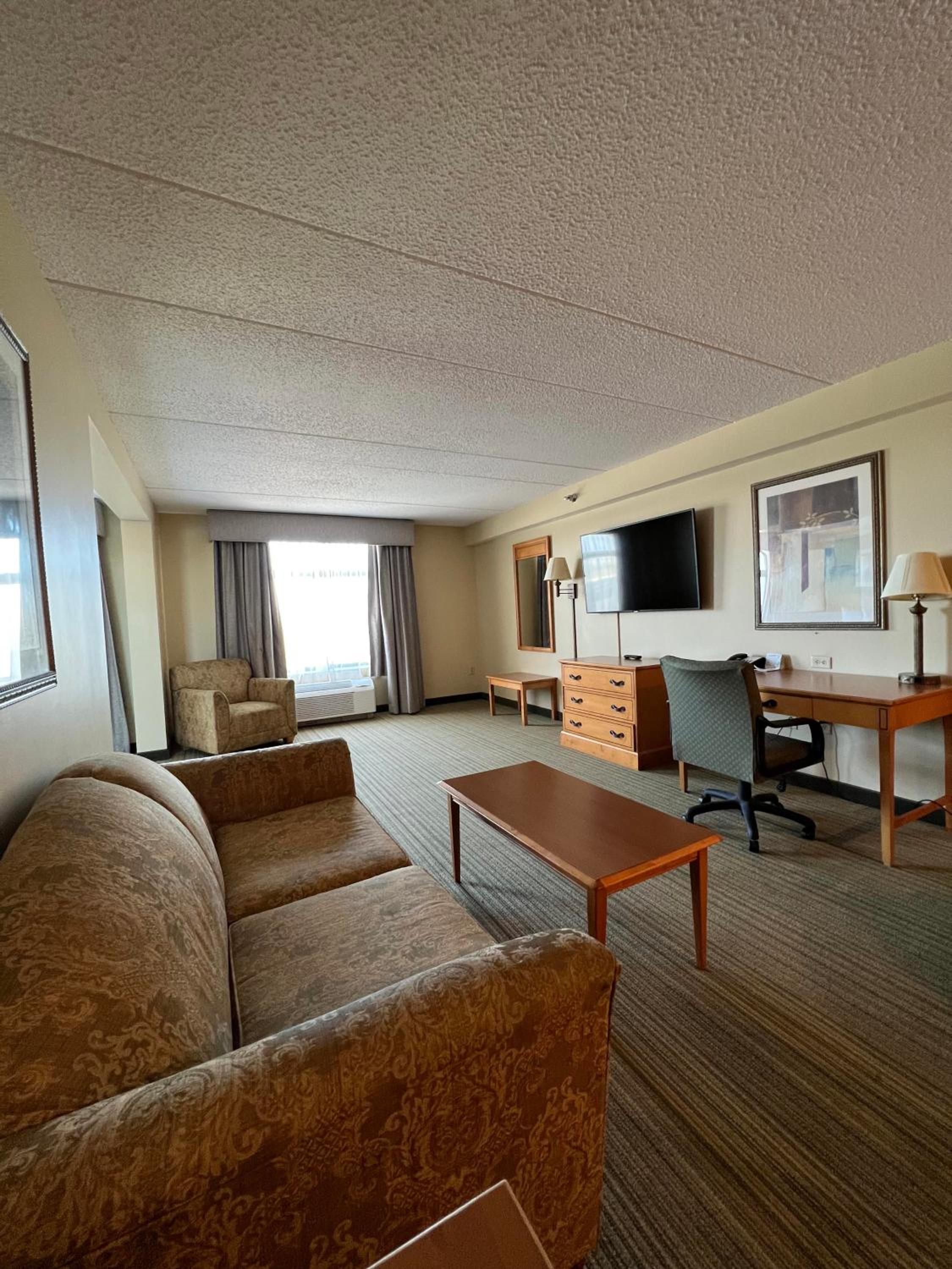 King Studio Suite - Non-Smoking - Photo 2