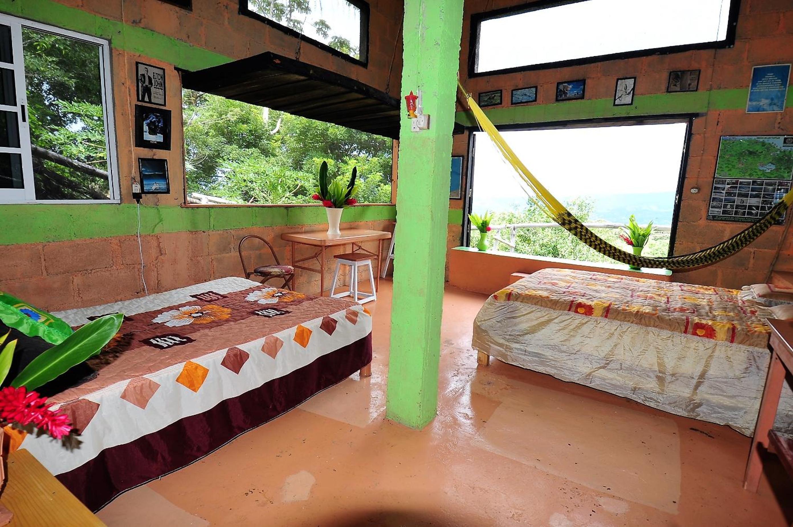 Economy Ecomultiple Room