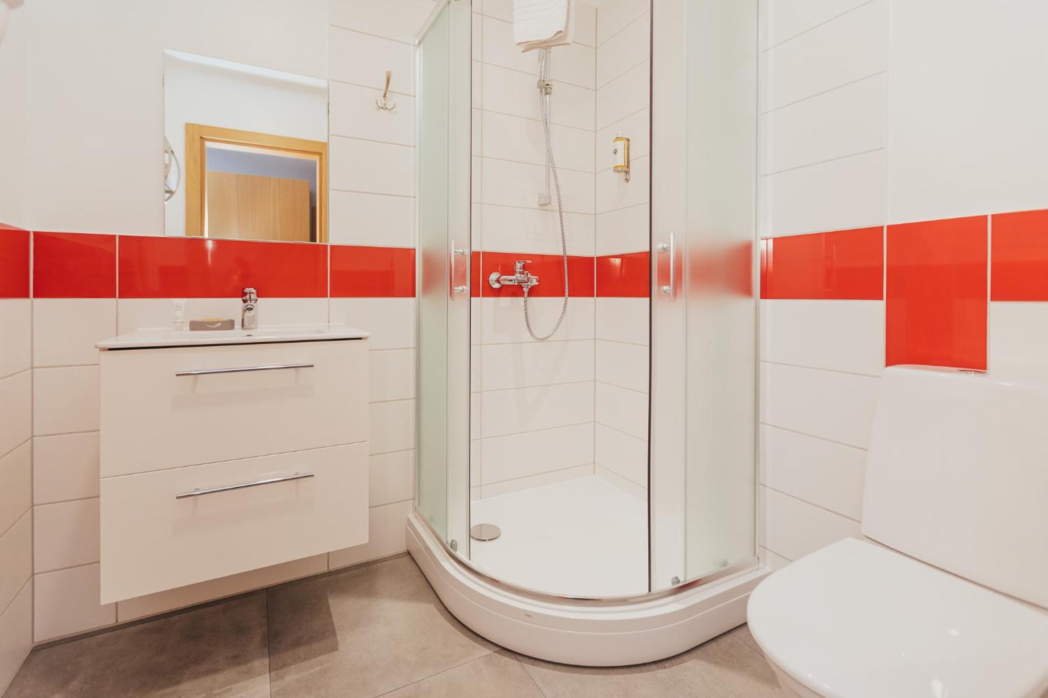 Standard Double or Twin Room - Photo 7