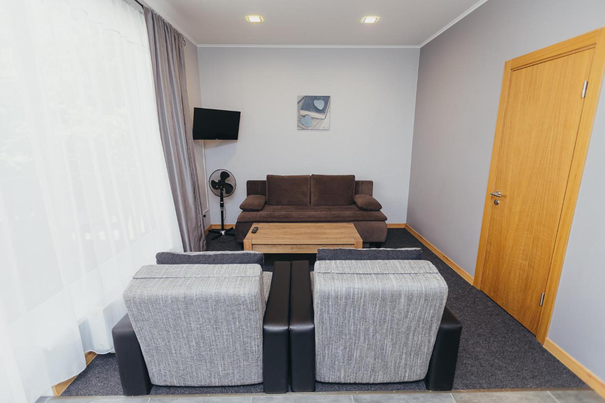 Family Room with Terrace - Photo 6