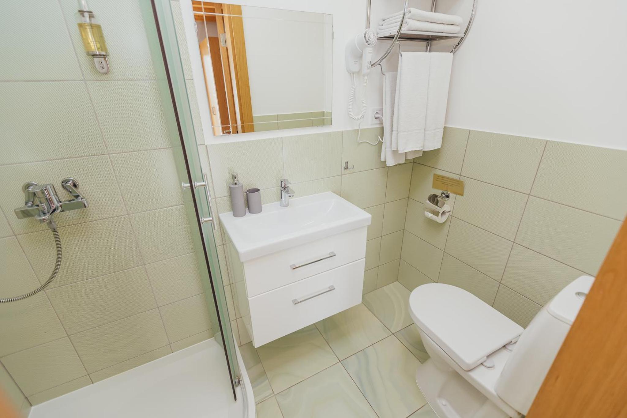 Double or Twin Room - Photo 3