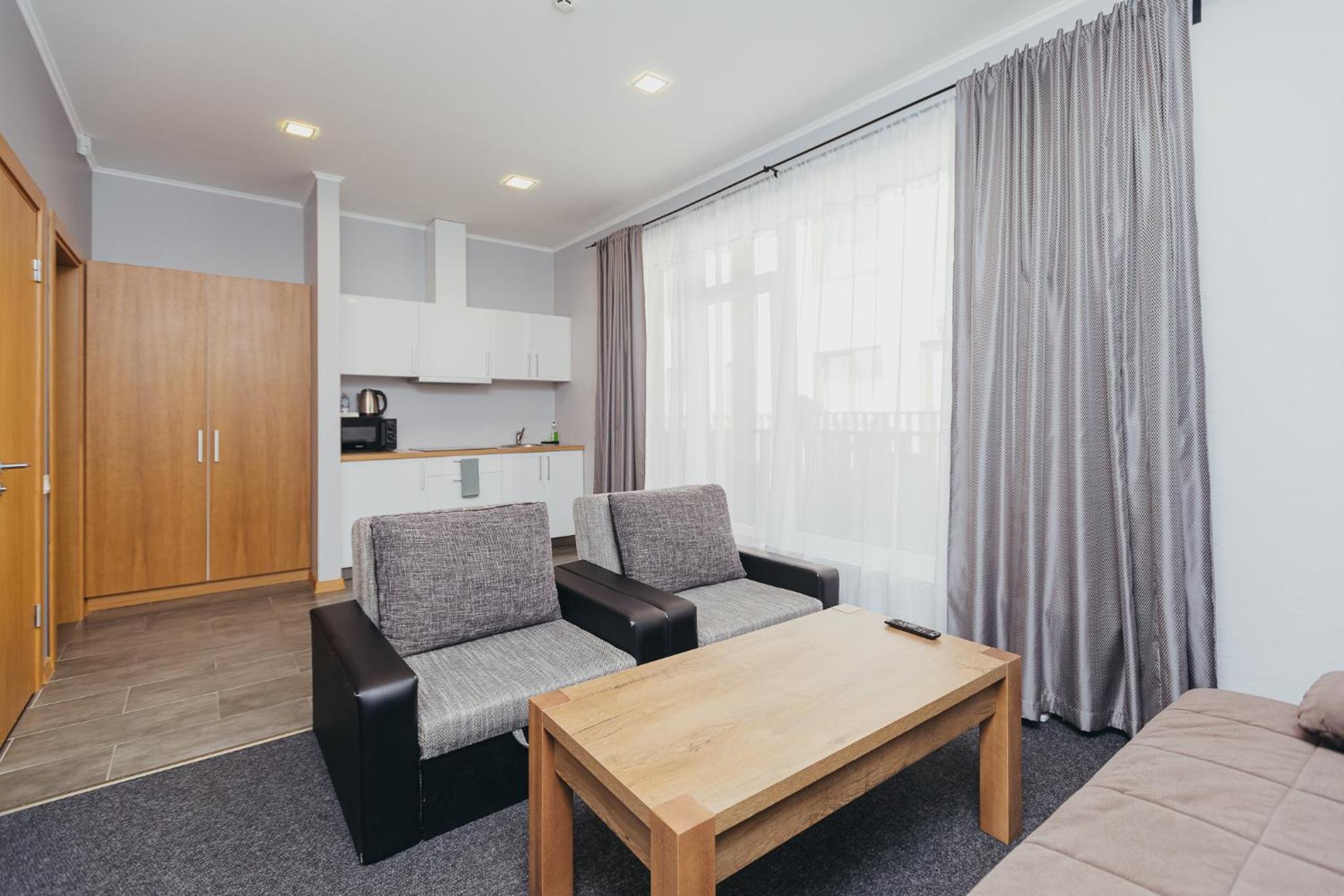 Family Room with Terrace - Photo 9