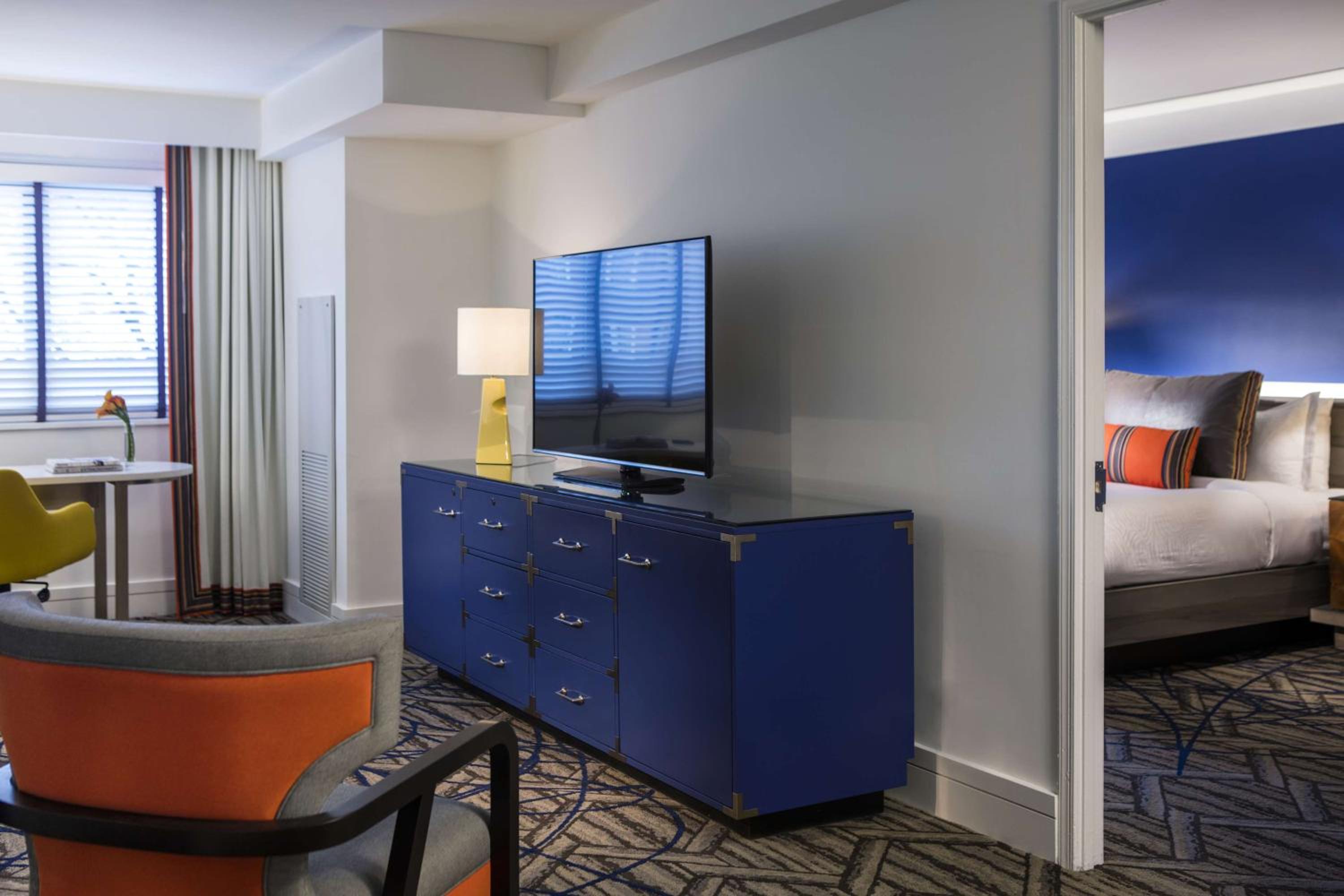 Deluxe Suite King - Photo 1
