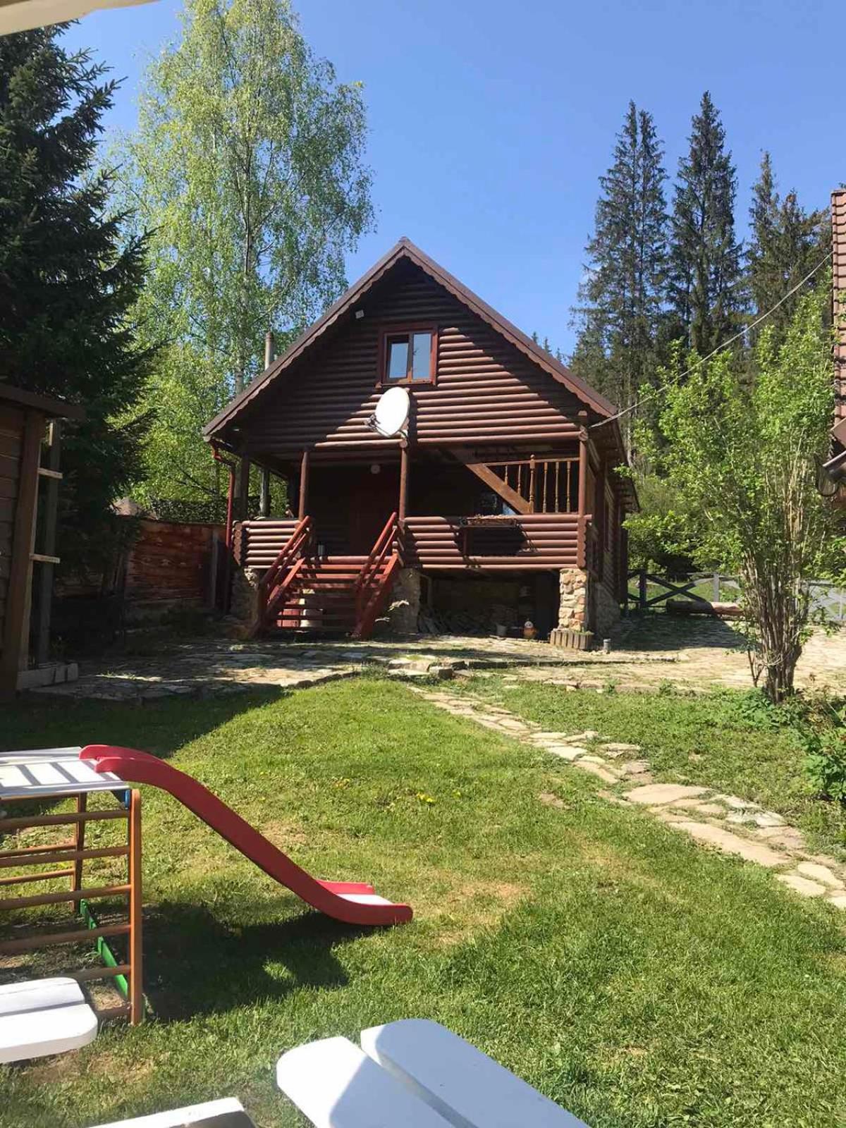 Three-Bedroom Chalet photo 2