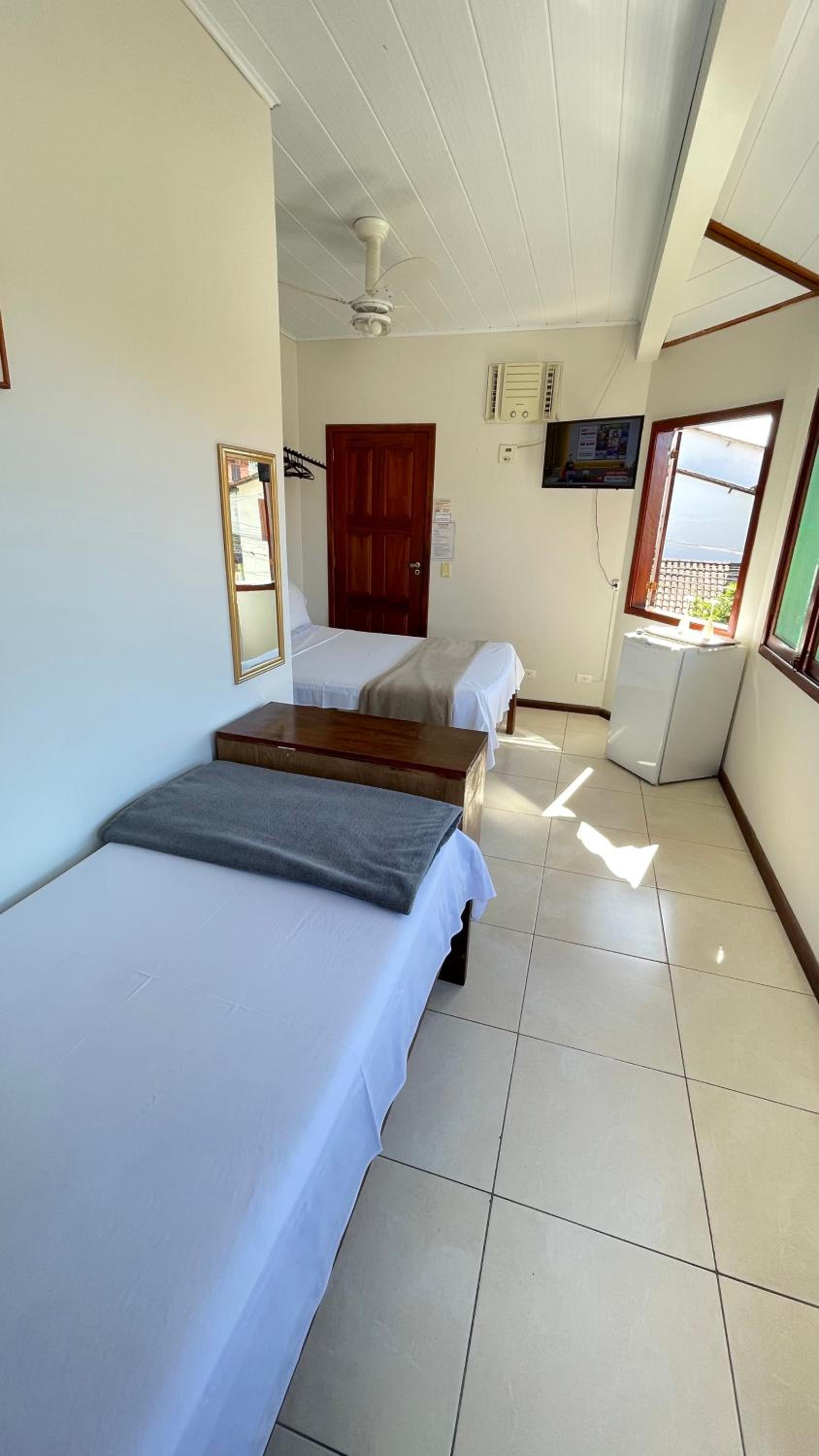 Quadruple Room - Photo 1