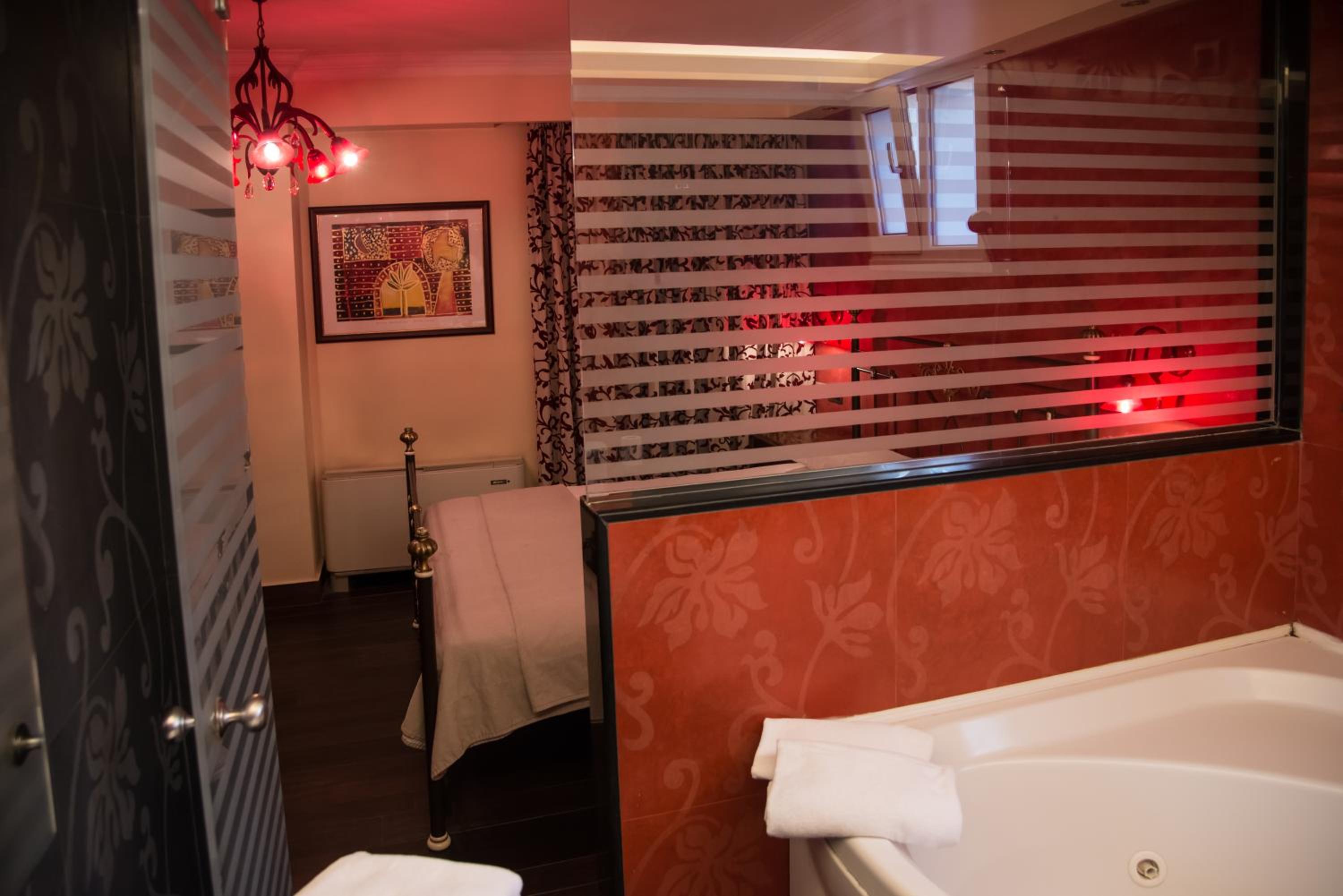 Deluxe Triple Room photo 3