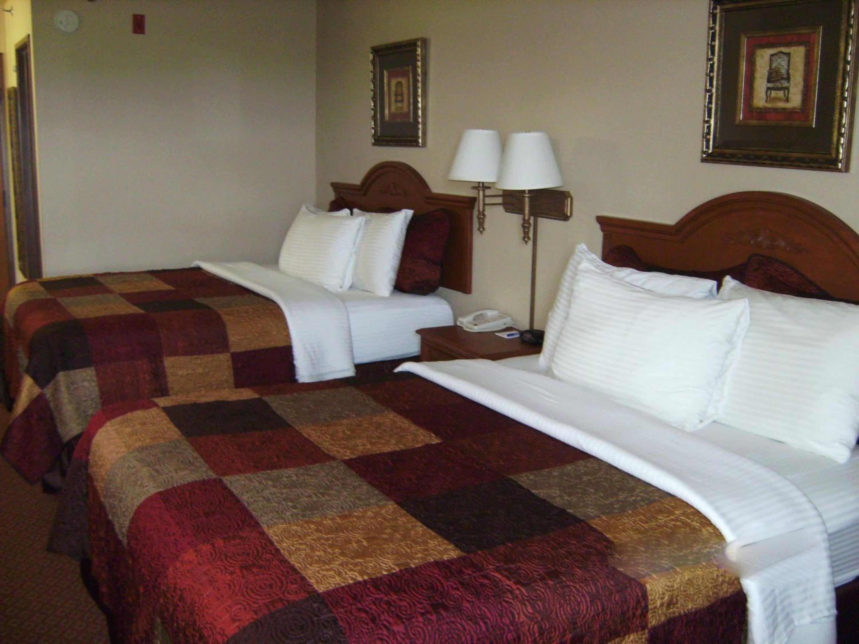 Queen Room with Two Queen Beds - Photo 1