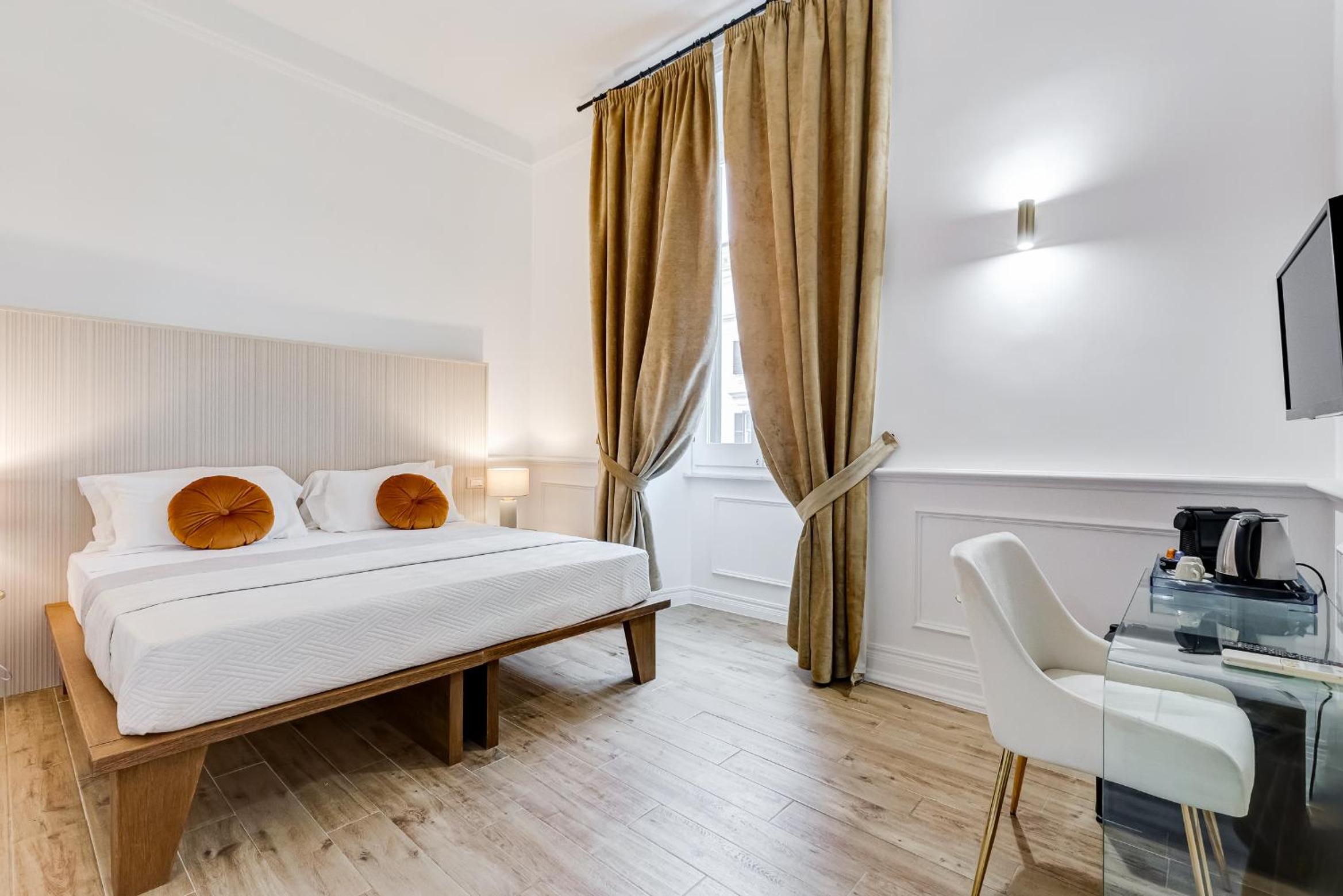Double Room with Private Bathroom photo 3