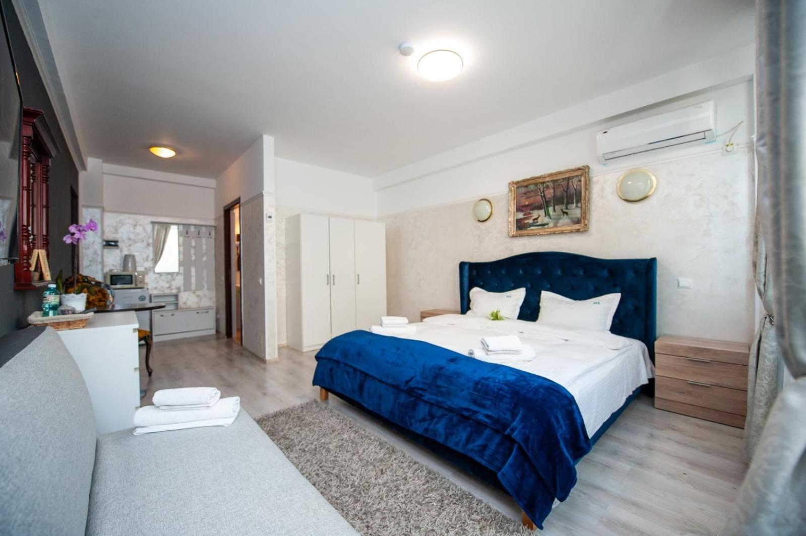 Double or Twin Room - Photo 48