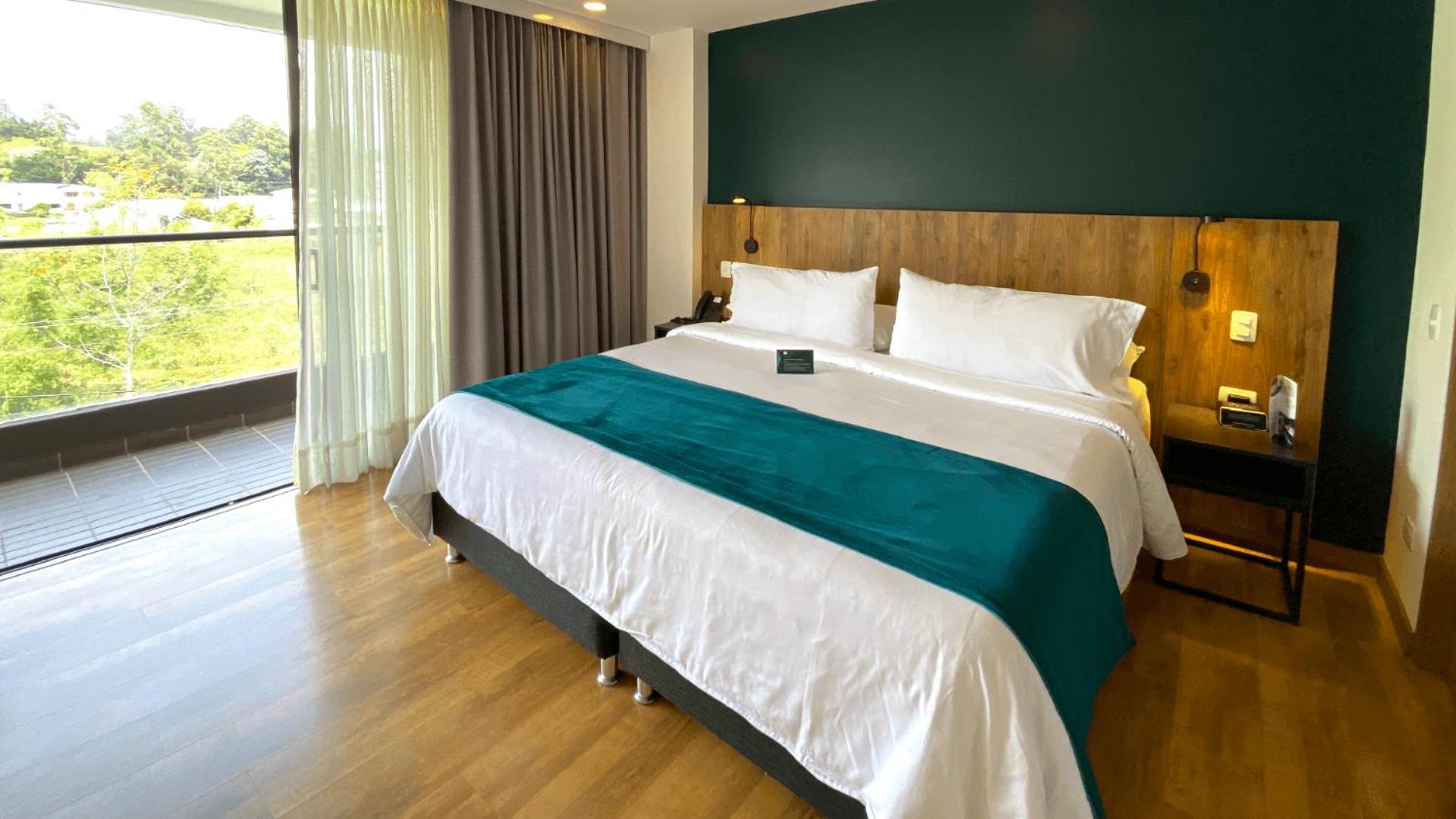 Suite with Lake View photo 1