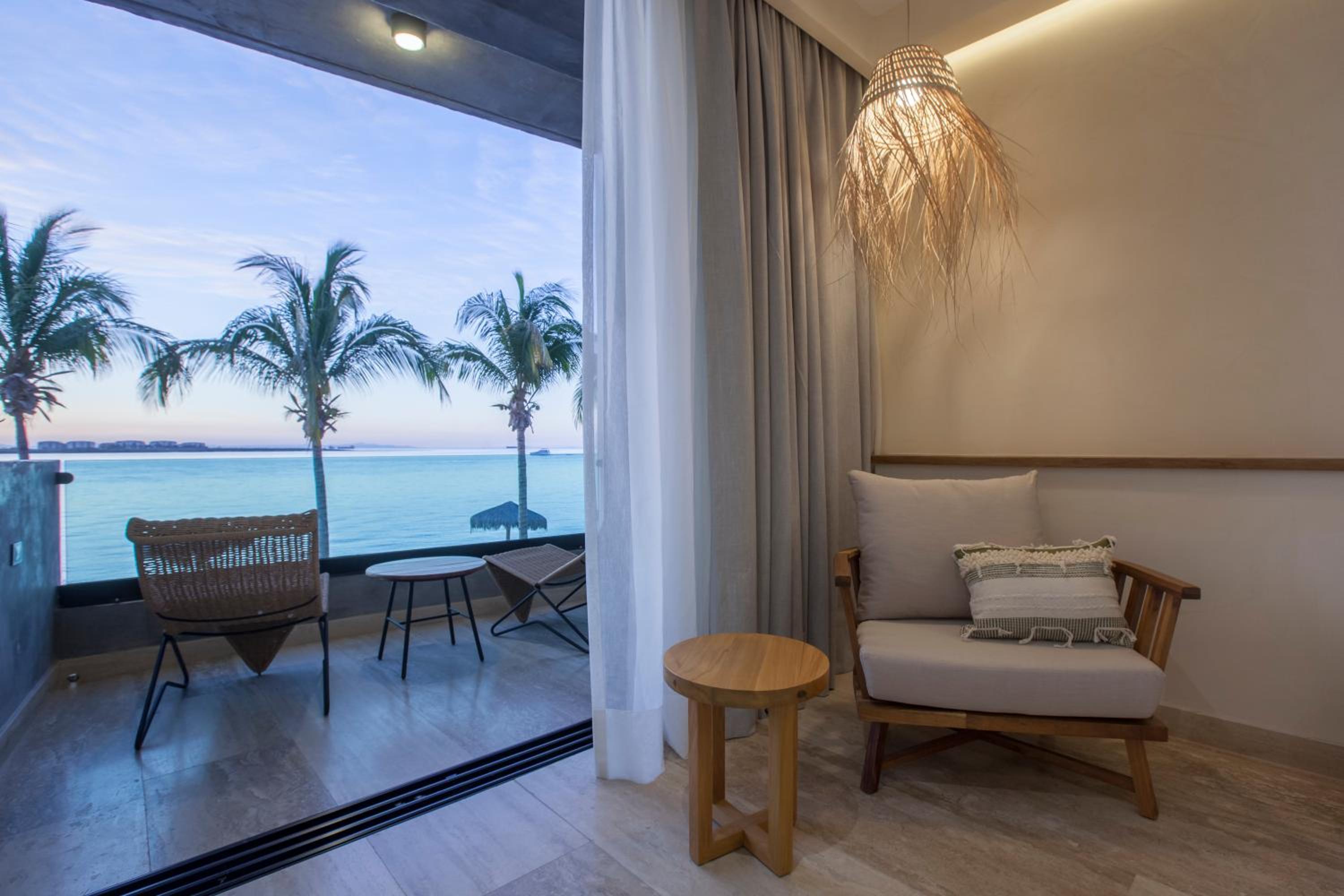 Superior Suite with Sea View photo 3