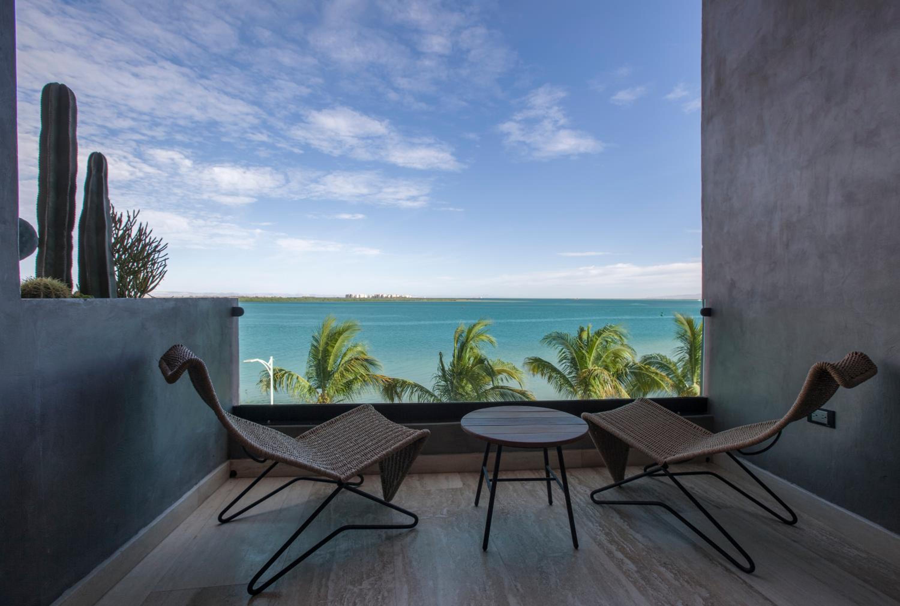 Suite with Sea View - Photo 14