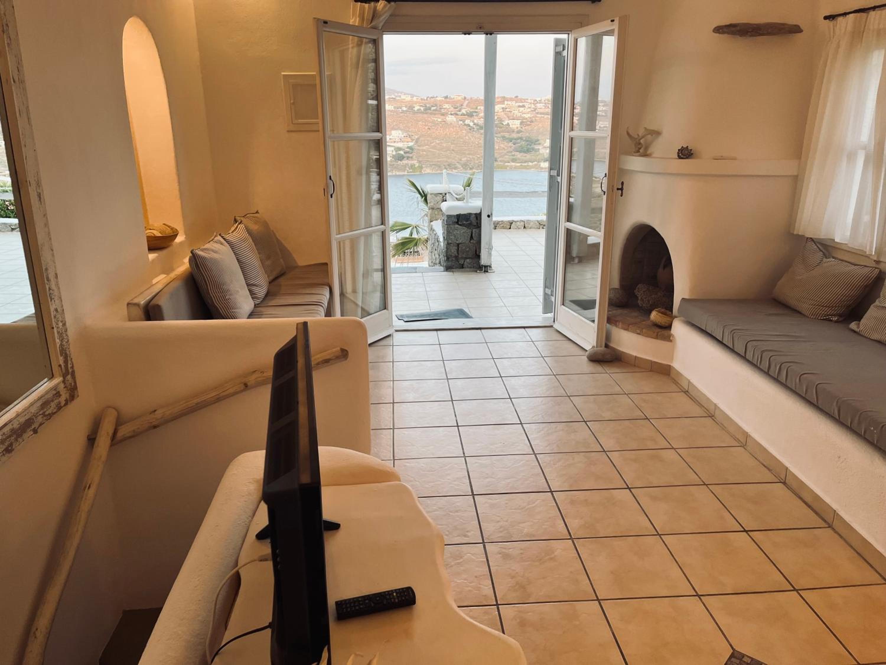 Family Apartment with Sea View - Split Level