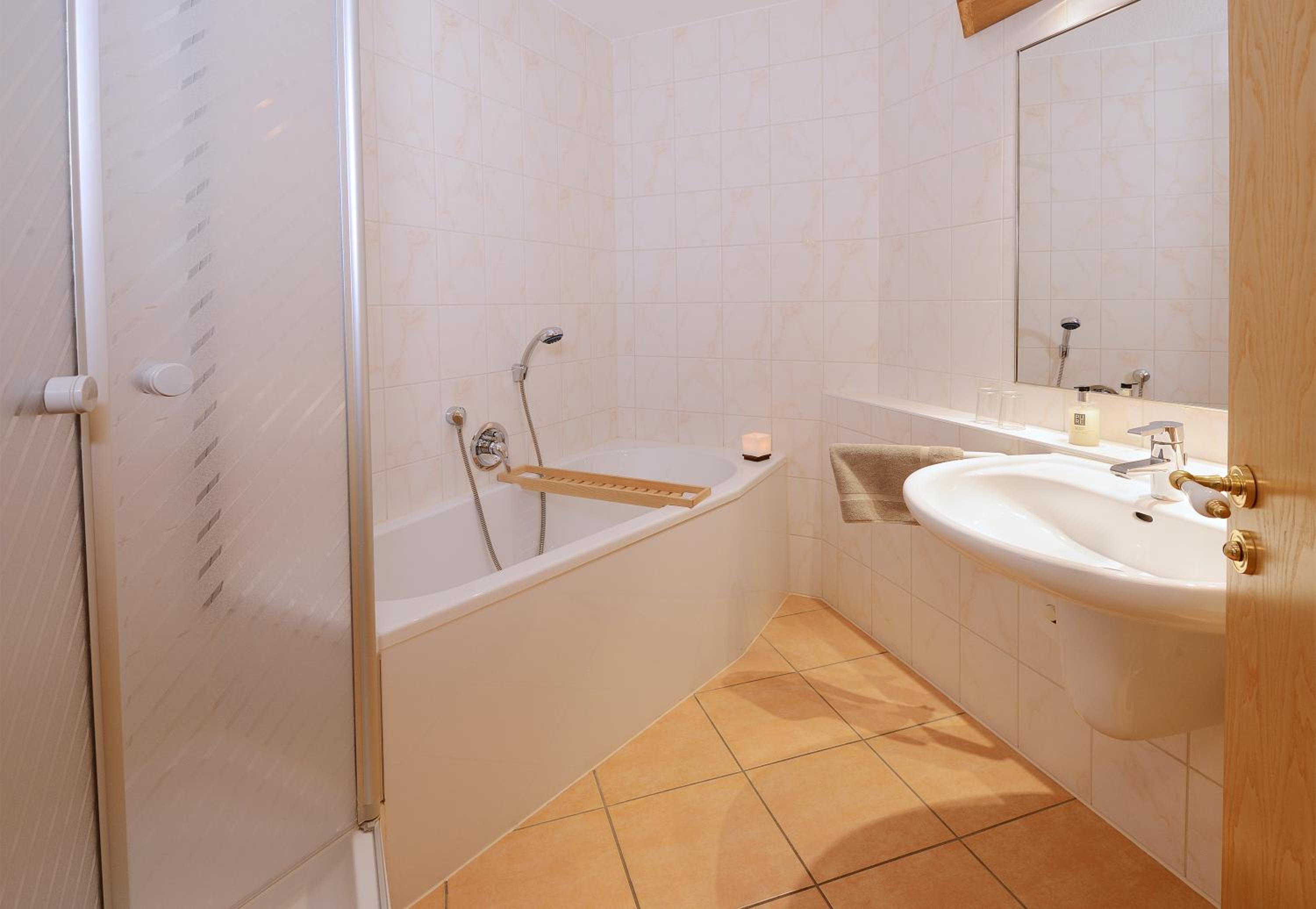 Suite with Balcony photo 3
