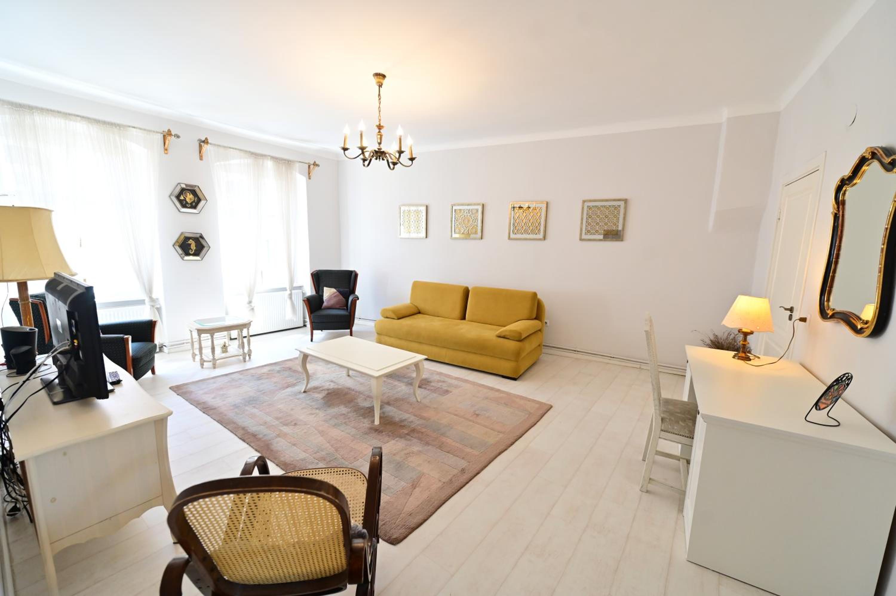 Two-Bedroom Apartment - Photo 32