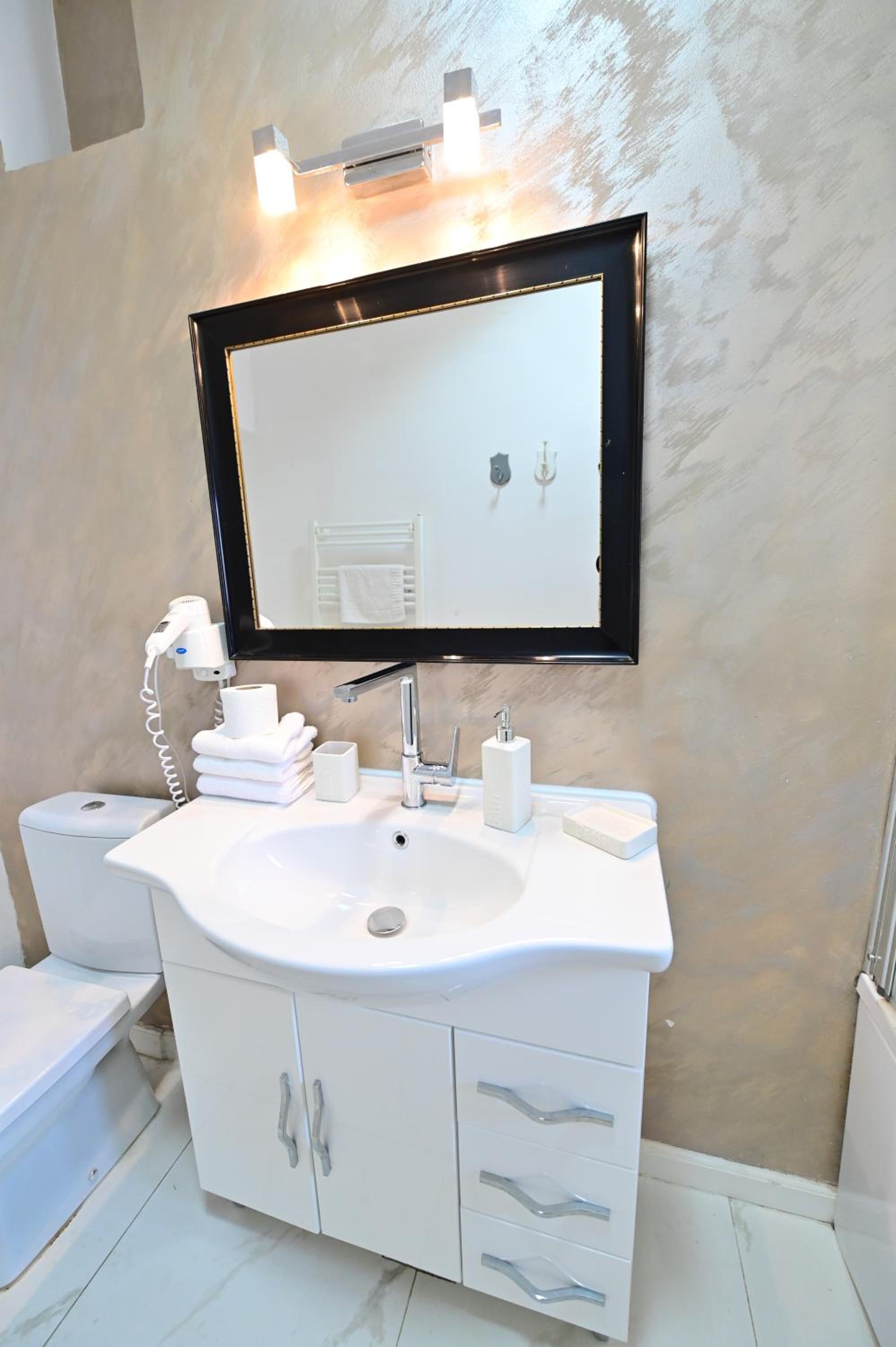 Two-Bedroom Apartment - Photo 10