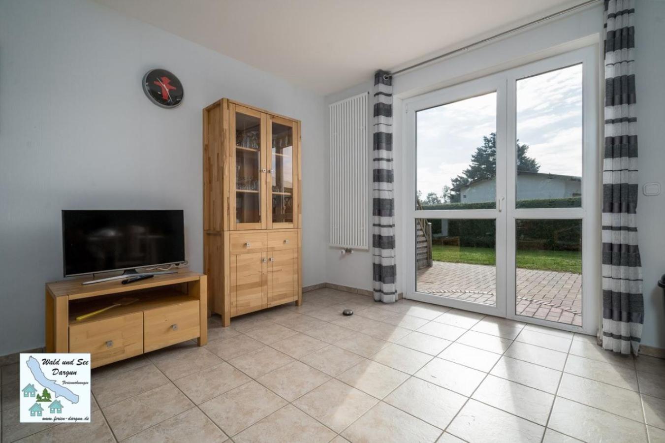 Three-Bedroom House photo 3