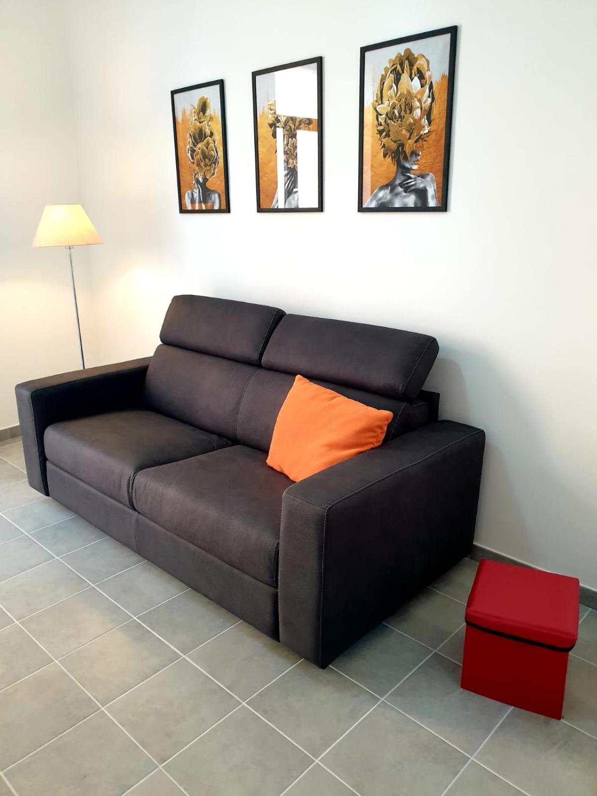 Three-Bedroom House photo 1