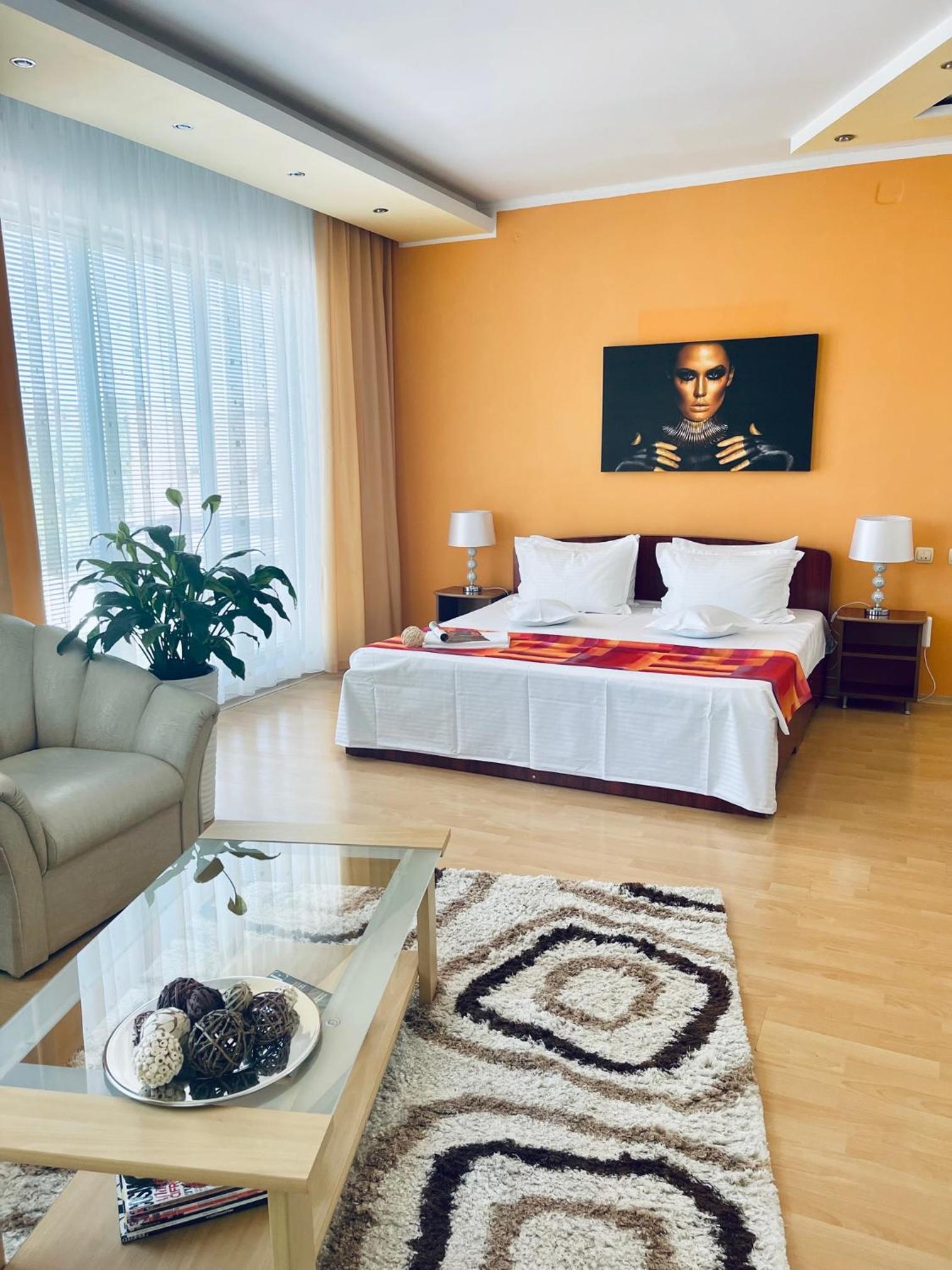 Deluxe Double Room with Balcony photo 1