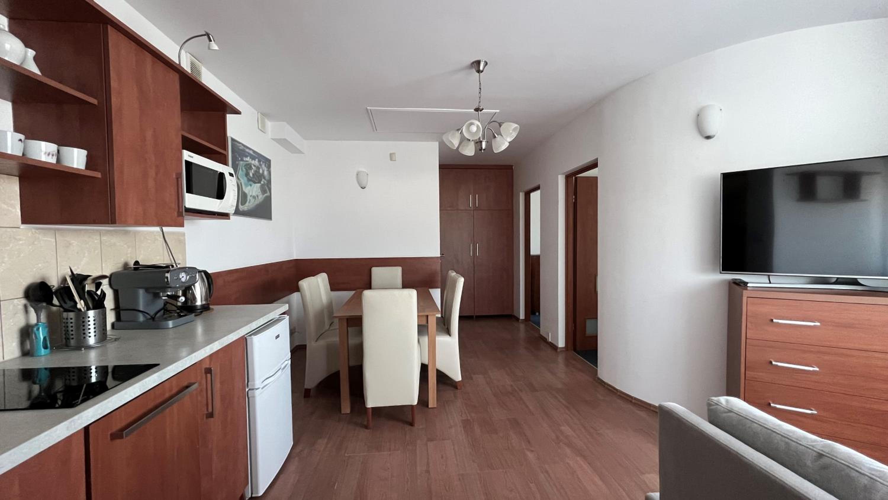 Two-Bedroom Apartment with Balcony photo 2