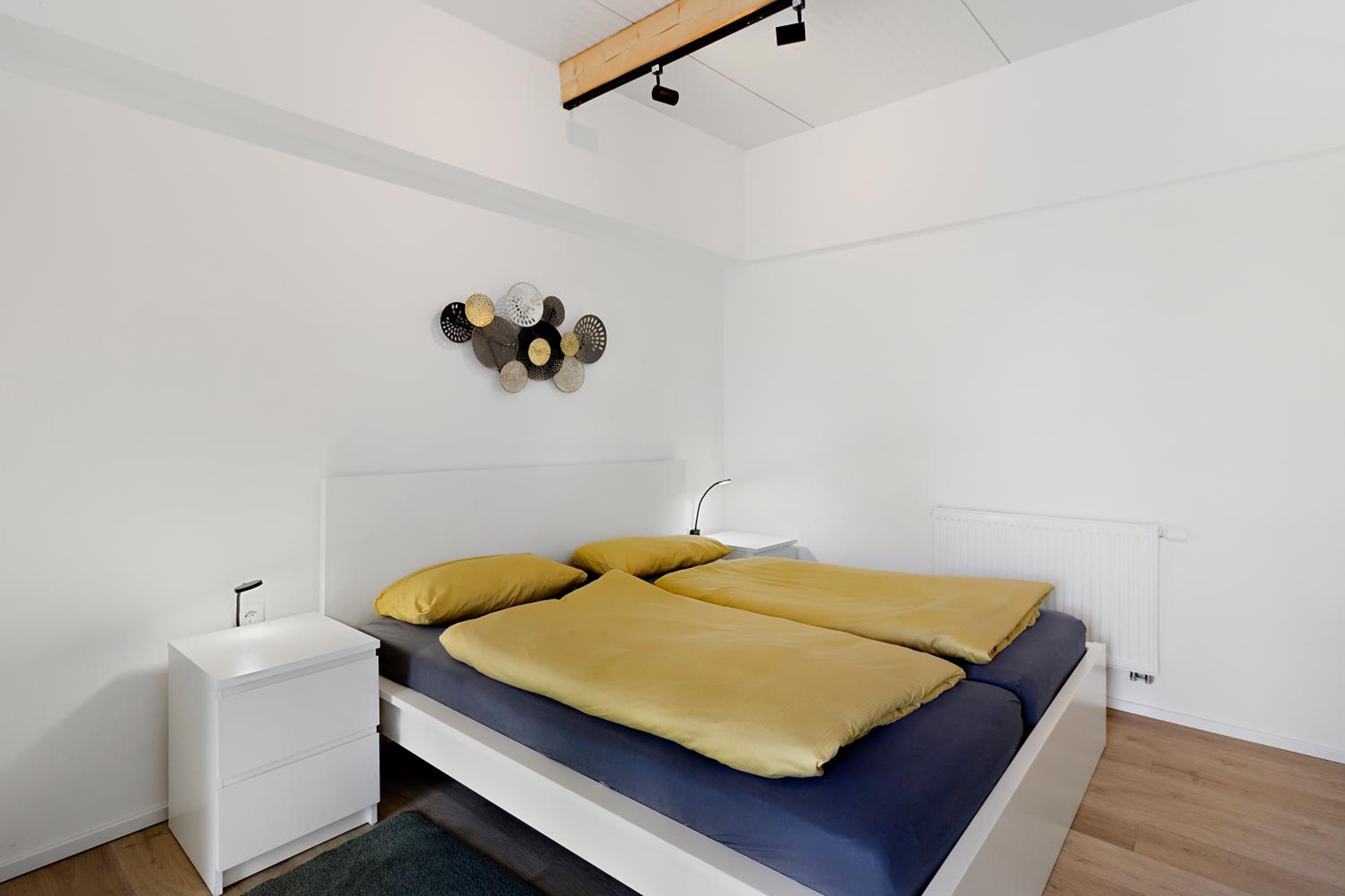 One-Bedroom Apartment photo 1