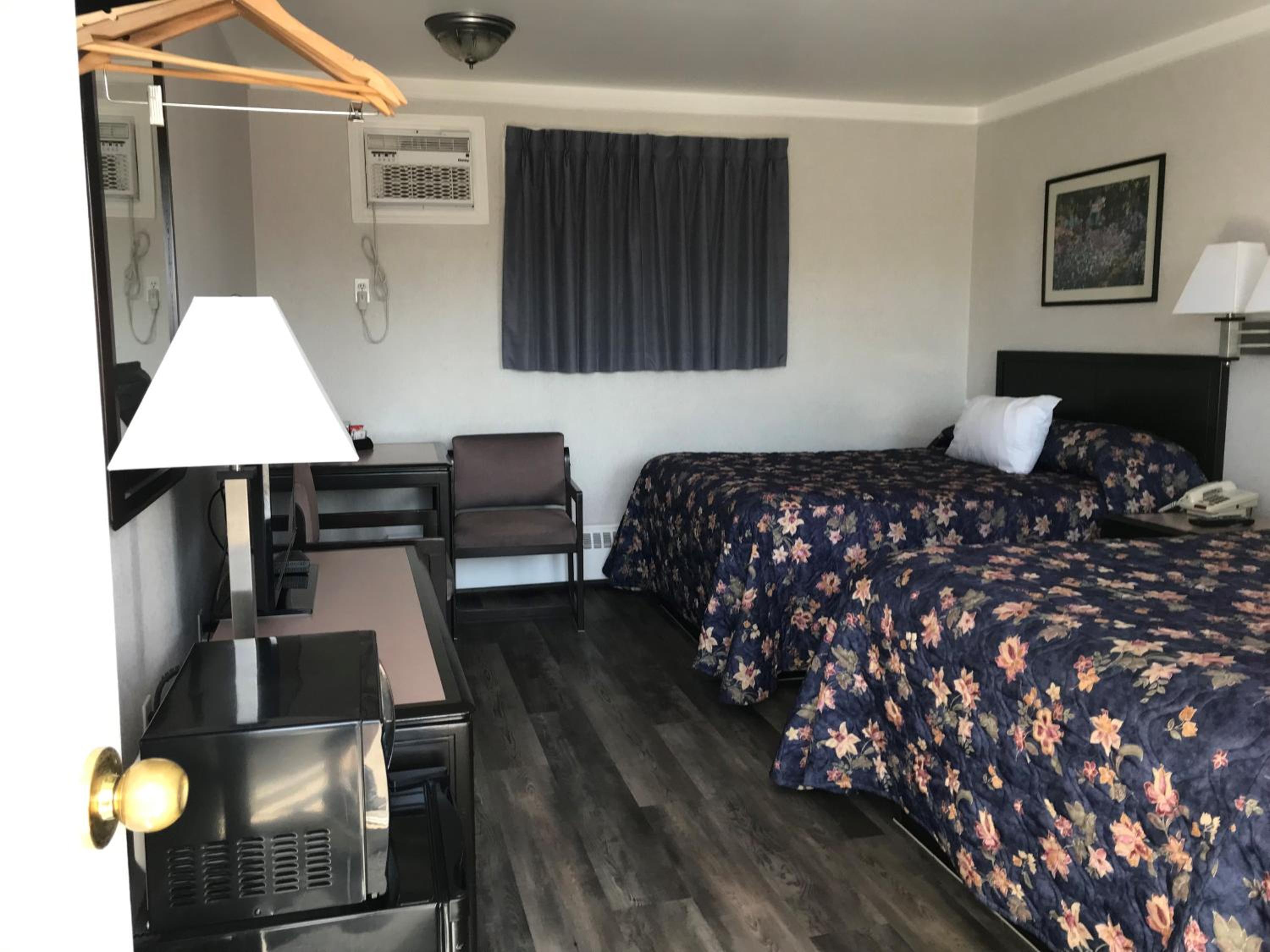 Double Room with Two Double Beds - Non-Smoking