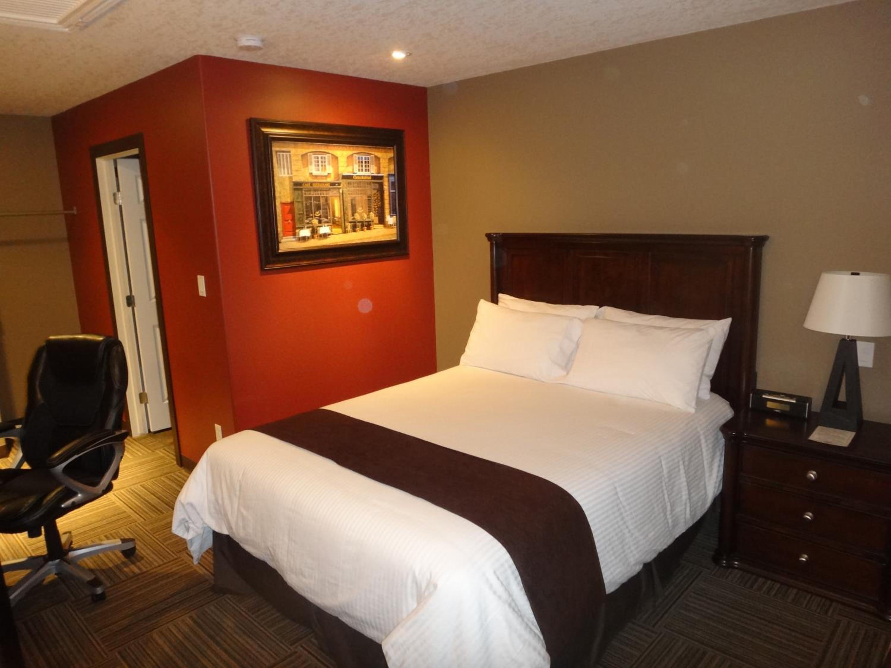 Deluxe Queen Room - Photo 3