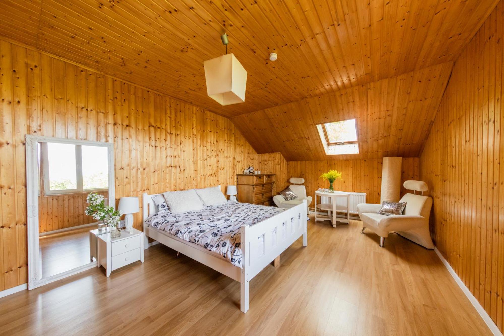 Three-Bedroom House - Photo 13