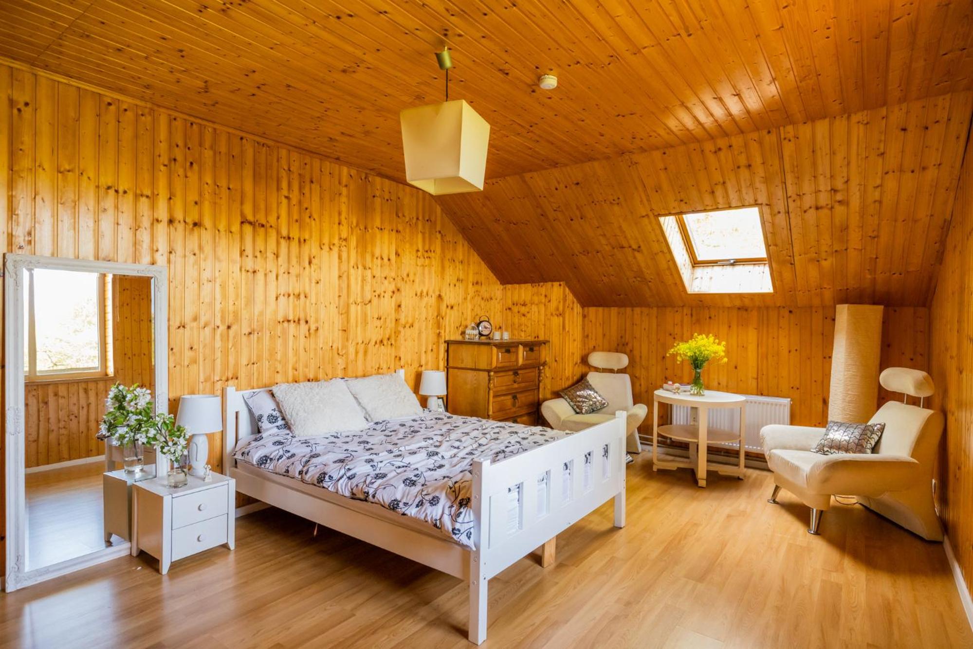 Three-Bedroom House - Photo 22