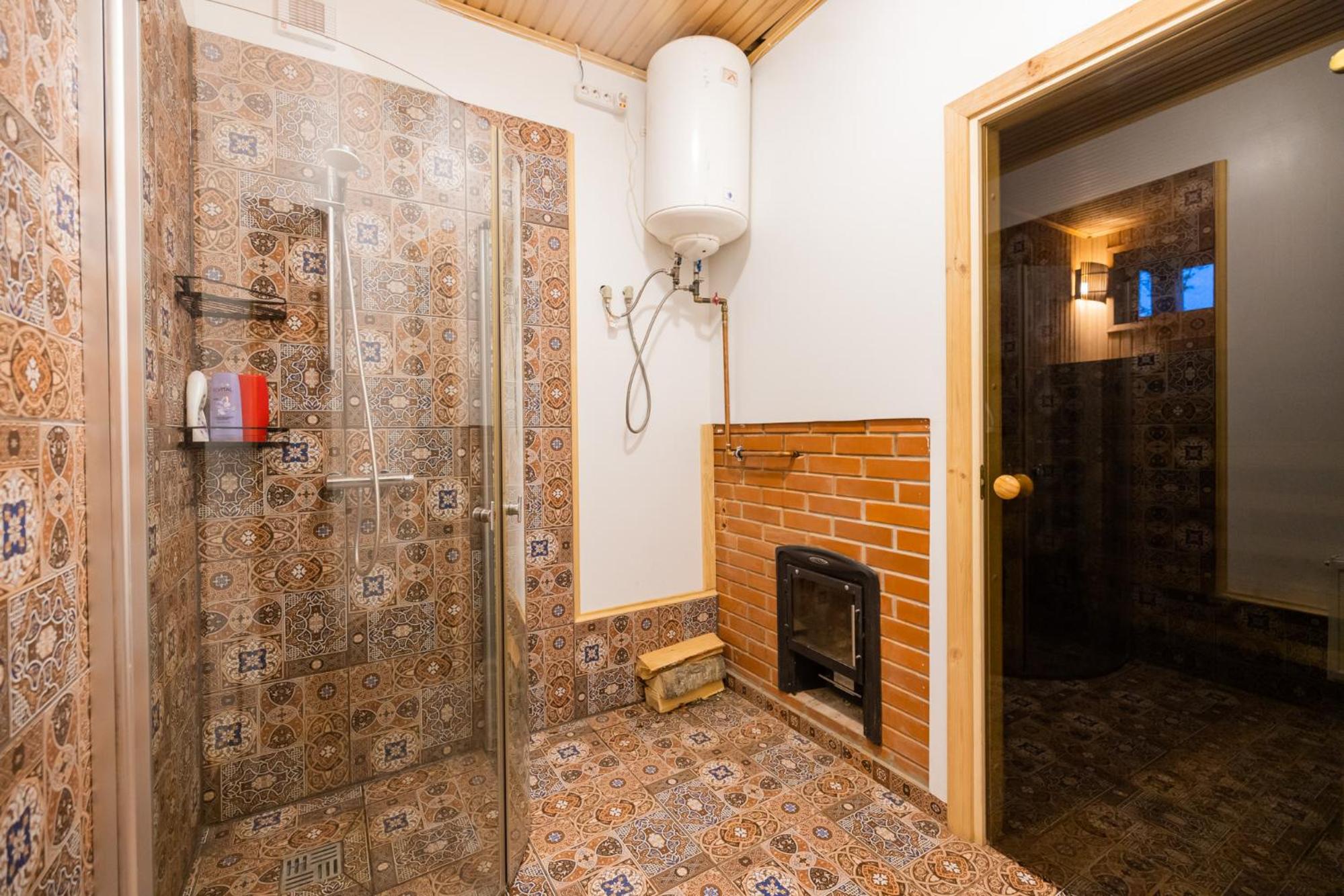 Three-Bedroom House - Photo 41
