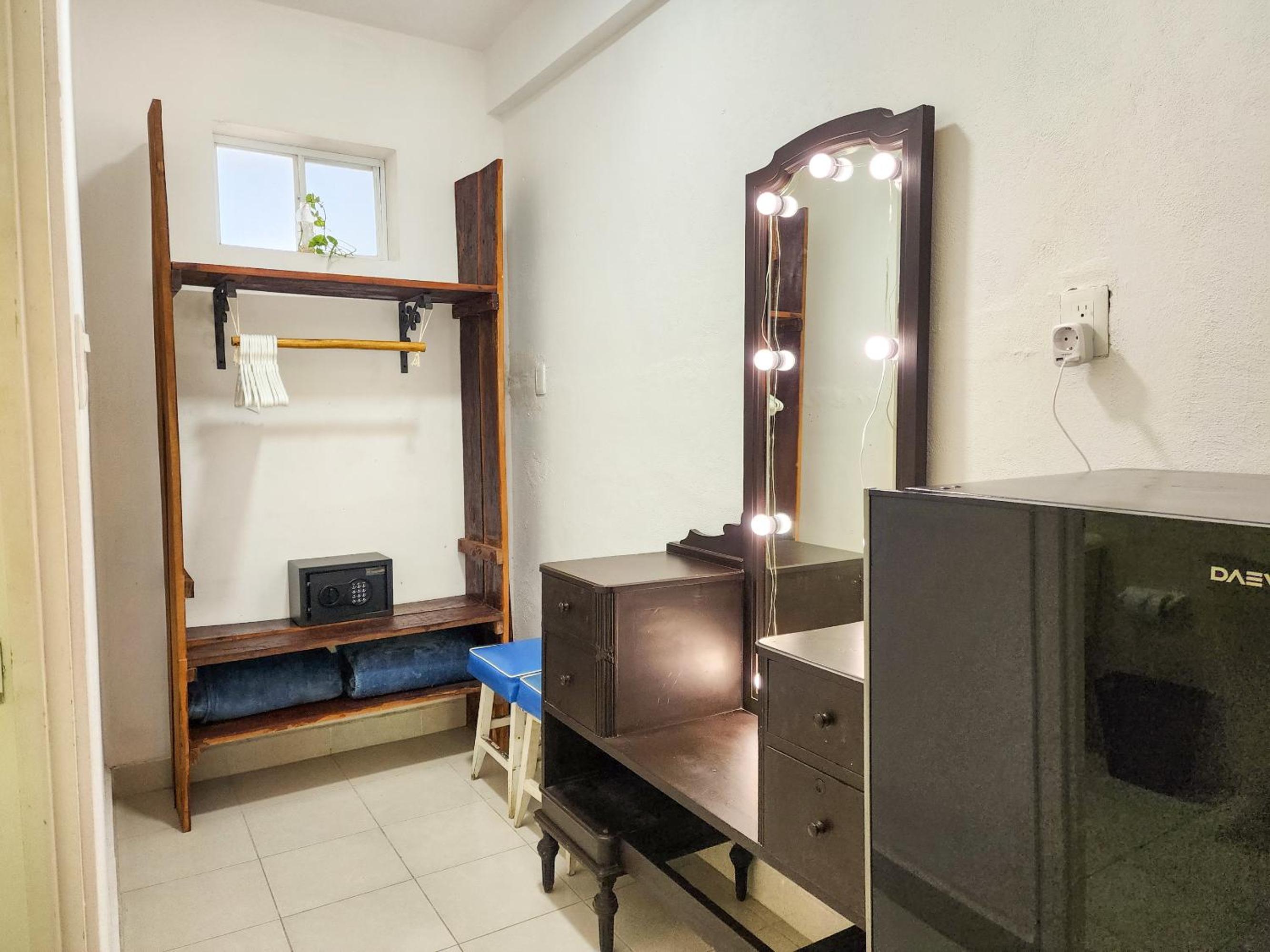Twin Room with Balcony - Photo 41