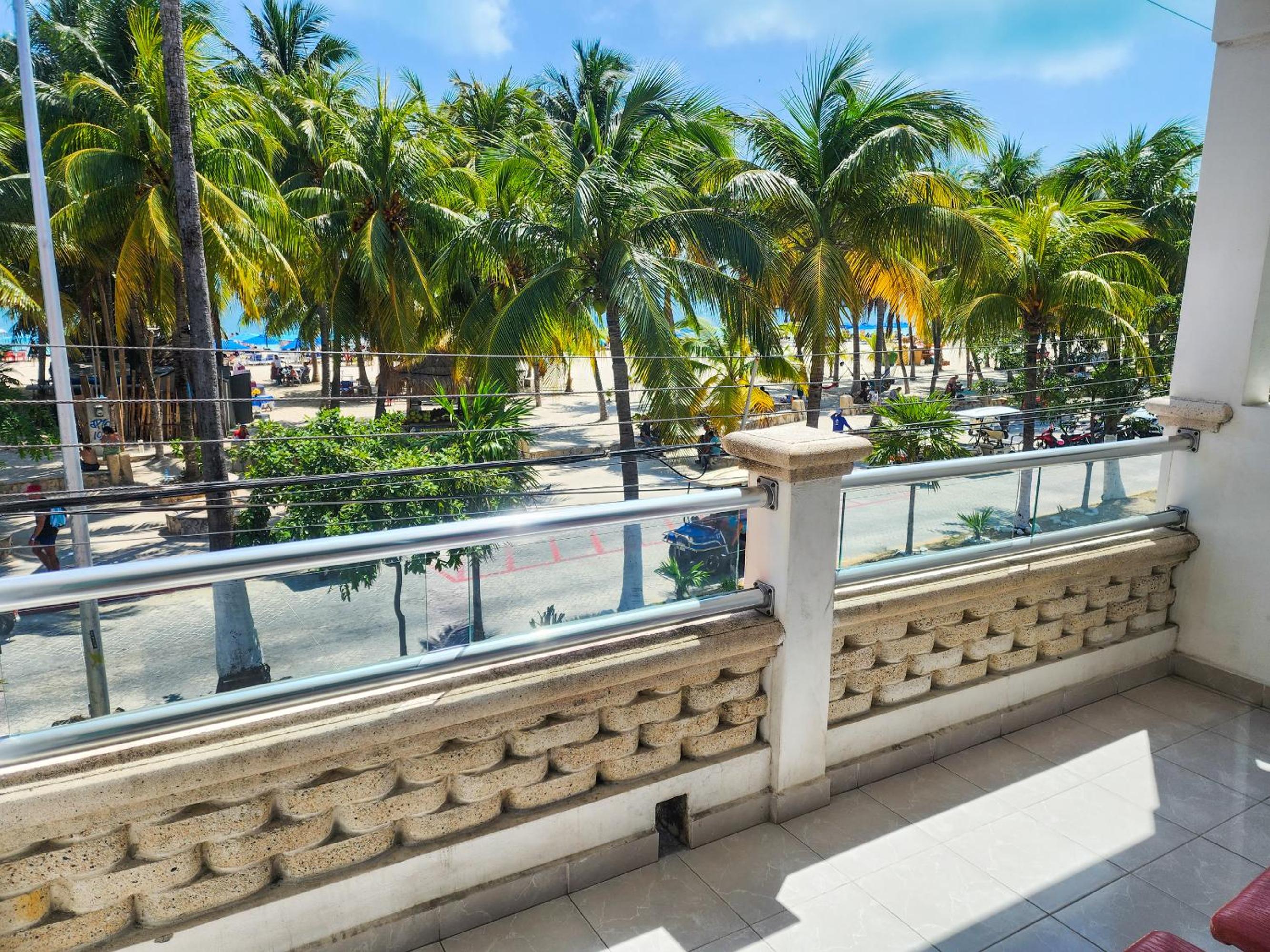 Twin Room with Balcony - Photo 47