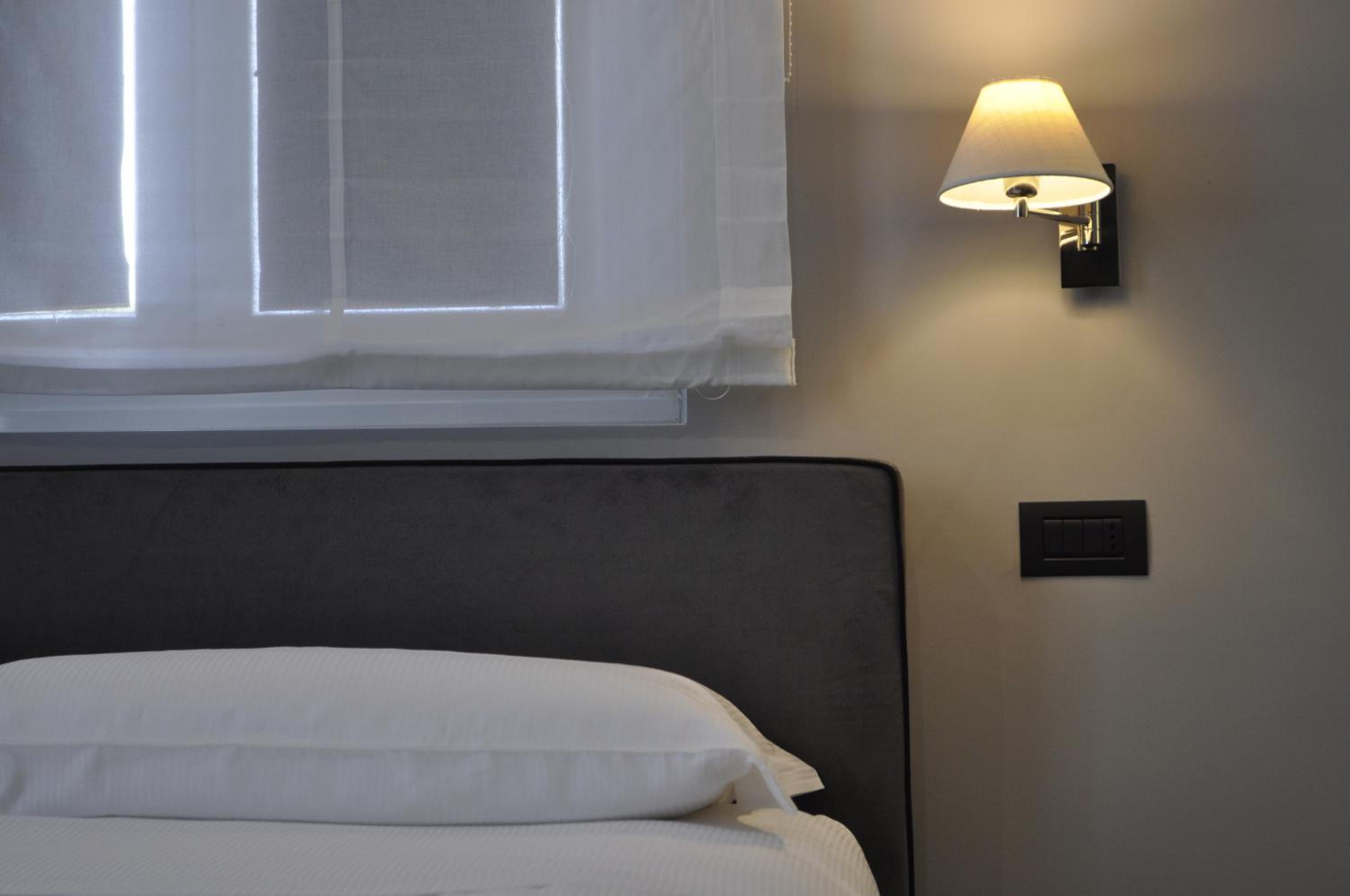 Economy Double Room photo 2