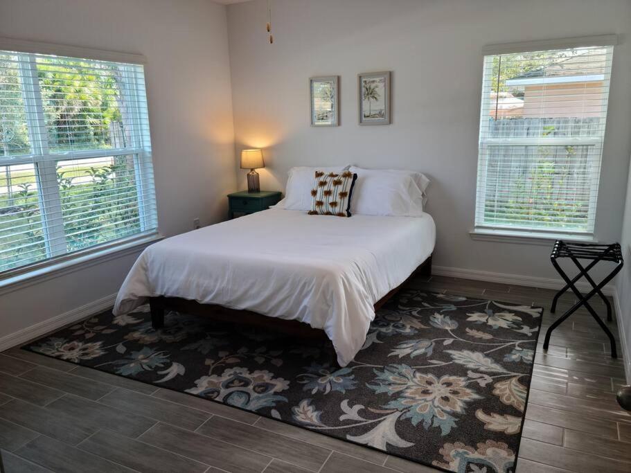 Three-Bedroom House photo 1