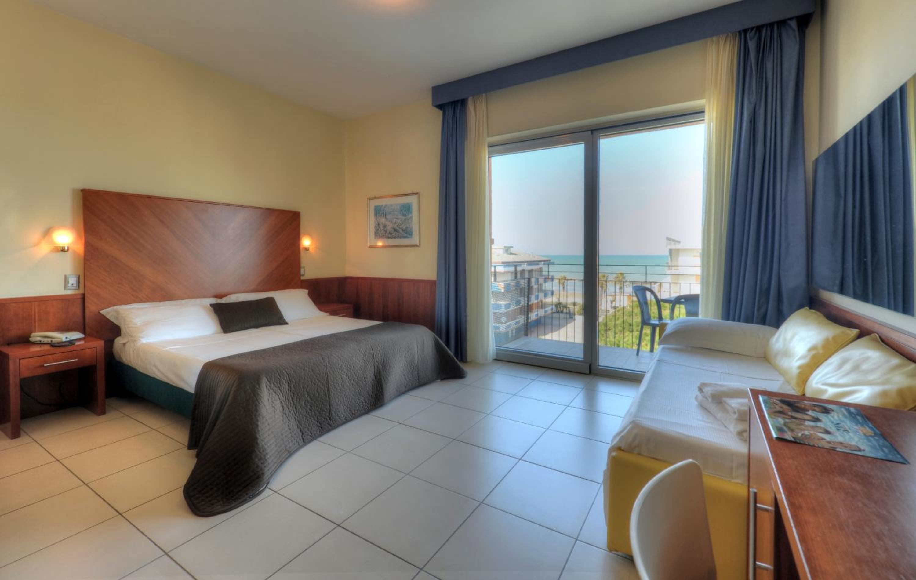 Triple Room with Balcony photo 2
