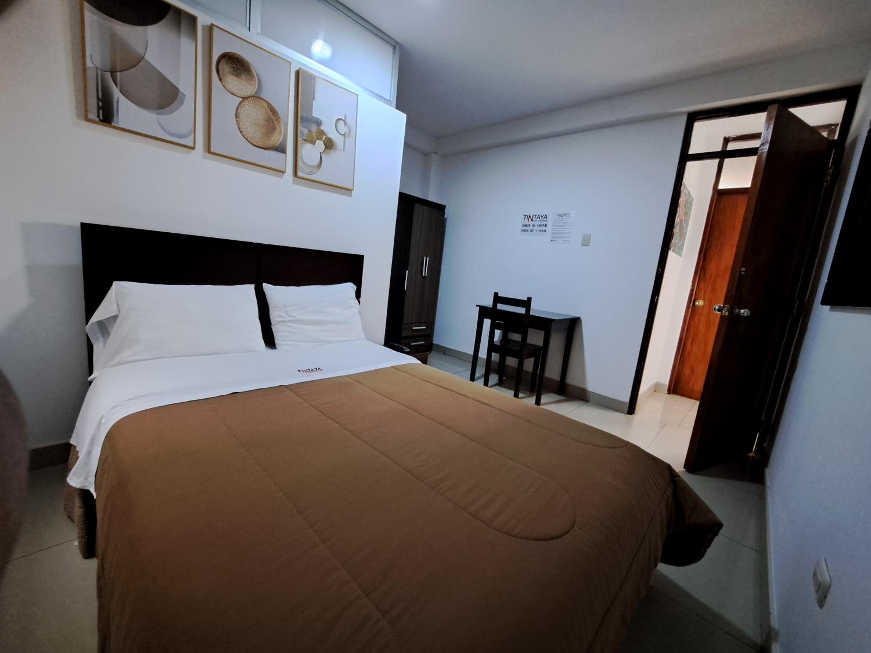 Budget Double Room photo 3