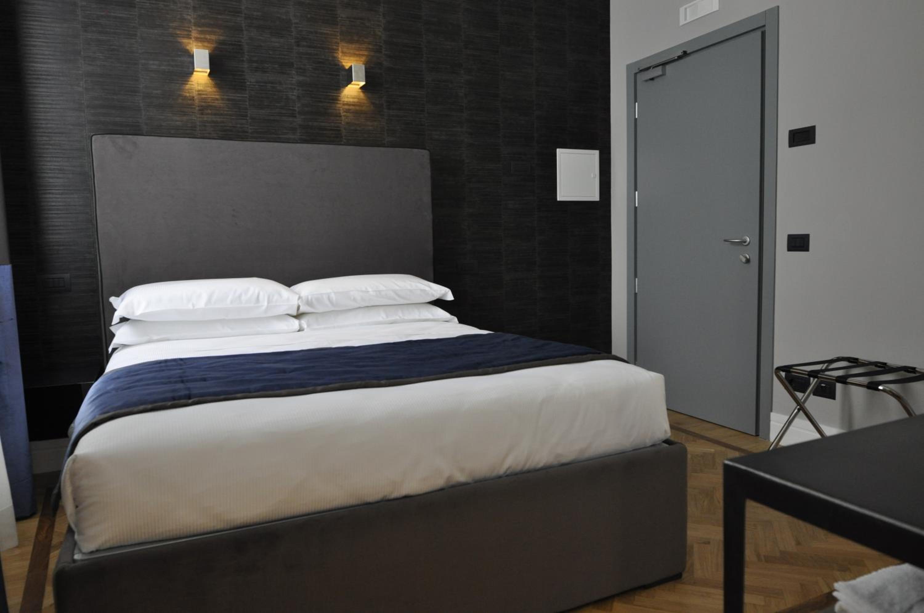 Economy Double Room photo 3